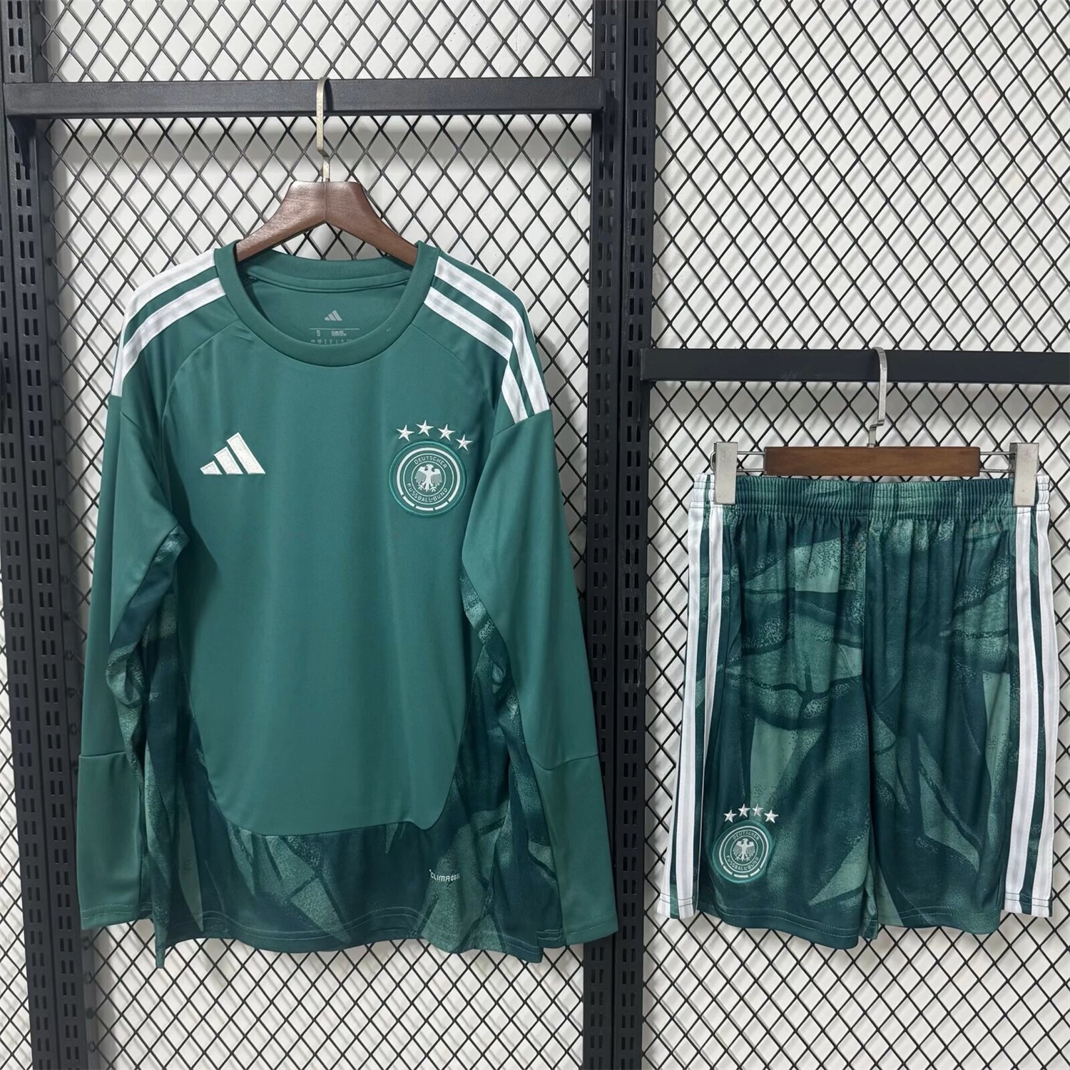 Germany 2026 Goalkeeper Green Long Sleeves Kids Kit - Unitedfutballjersey