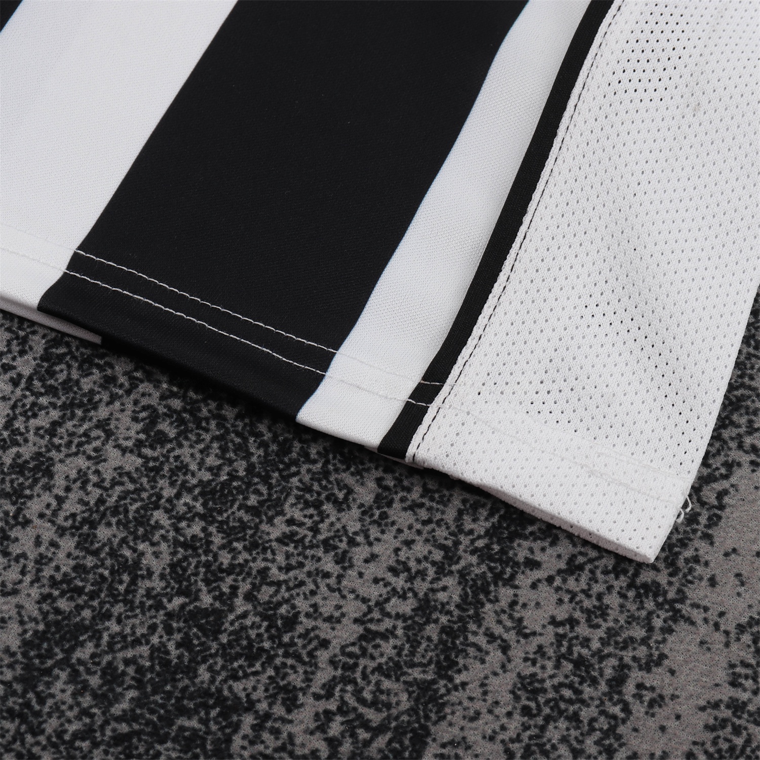 Retro Juventus 2004-05 Home Kids Kit - Unitedfutballjersey