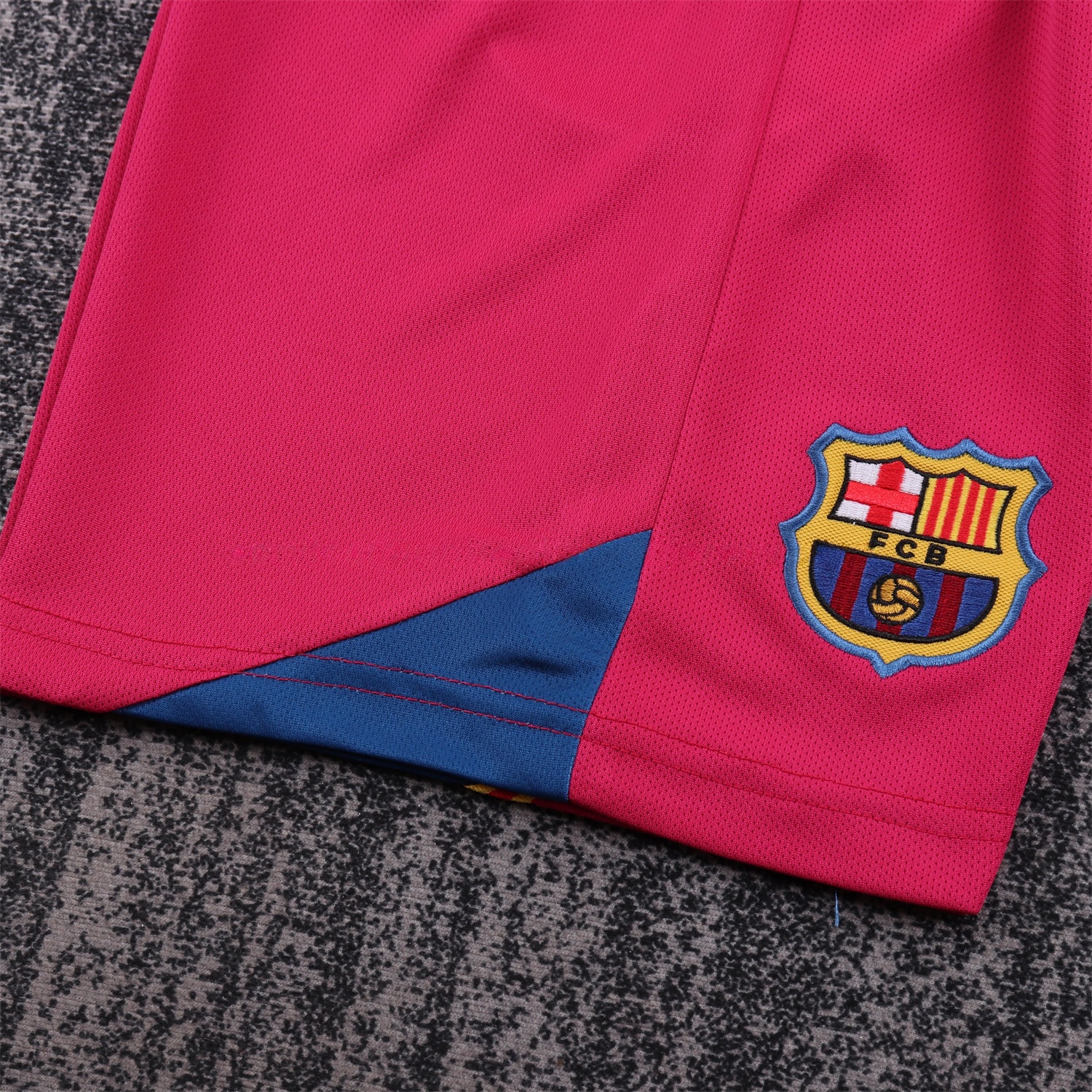 Retro Barcelona 2005-06 Home Long Sleeve Kids Kit - Unitedfutballjersey