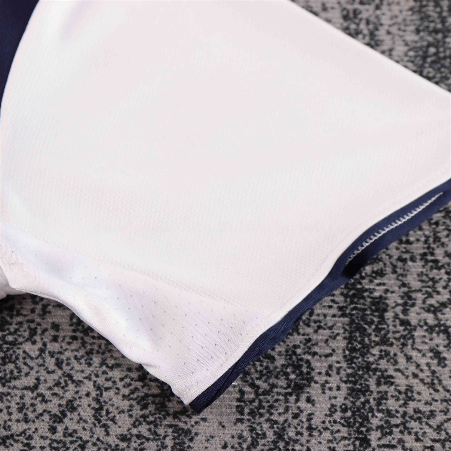 Retro Liver.pool 2001-02 Away Kids Kit - Unitedfutballjersey