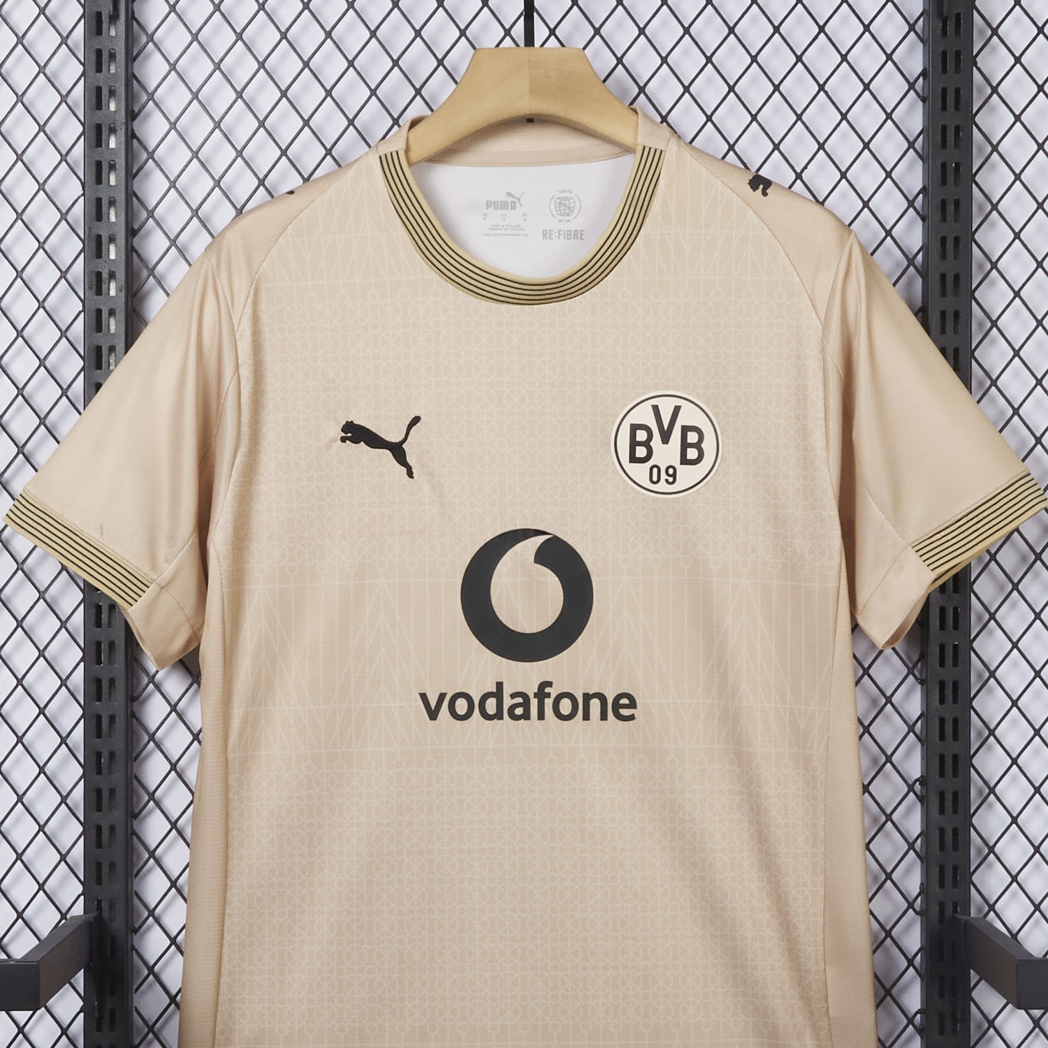 Dortmund 25-26 “100 JAHRE STADION ROTE ERDE” Beige Goalkeeper Special Jersey - Fans Version - Unitedfutballjersey