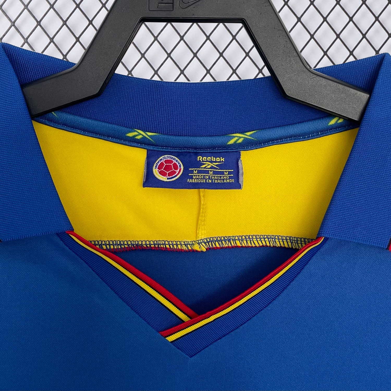Retro Colombia 1998 Away Jersey - Unitedfutballjersey
