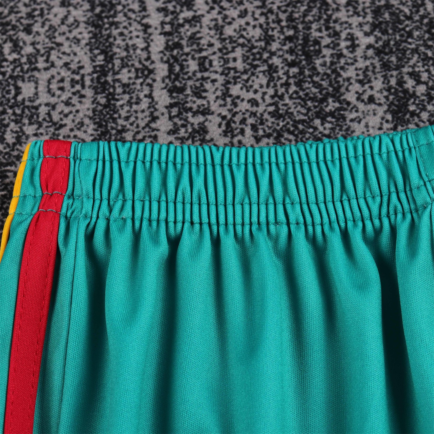 Retro Spain 2010 Green Goalkeeper Kids Kit - Unitedfutballjersey