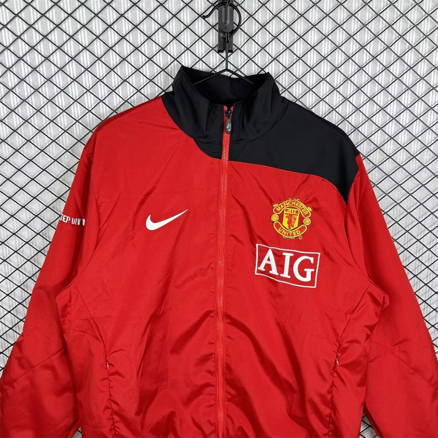 Retro Manchester United 2007-08 Red Windbreaker Jacket - Unitedfutballjersey