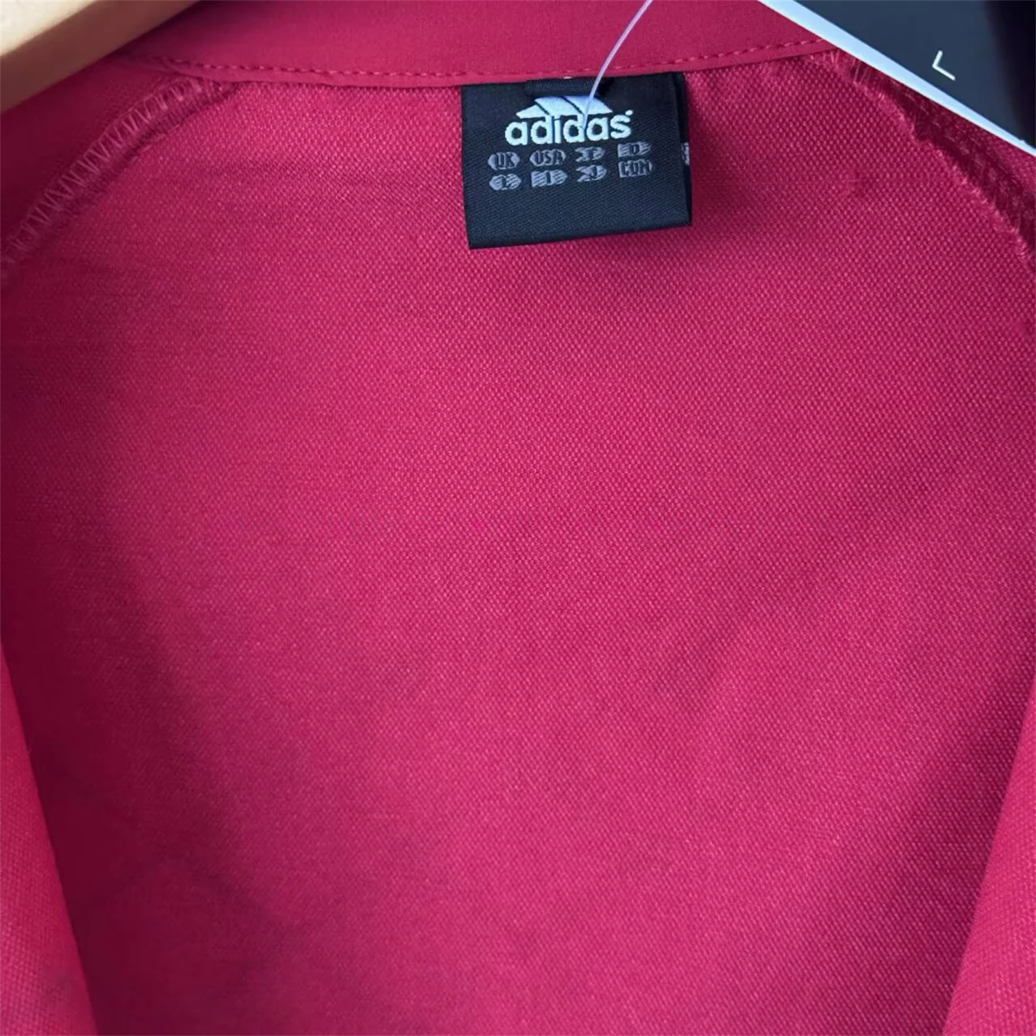 Spain 2026 Windbreaker Training Set - Red Top and Black Pants - Unitedfutballjersey