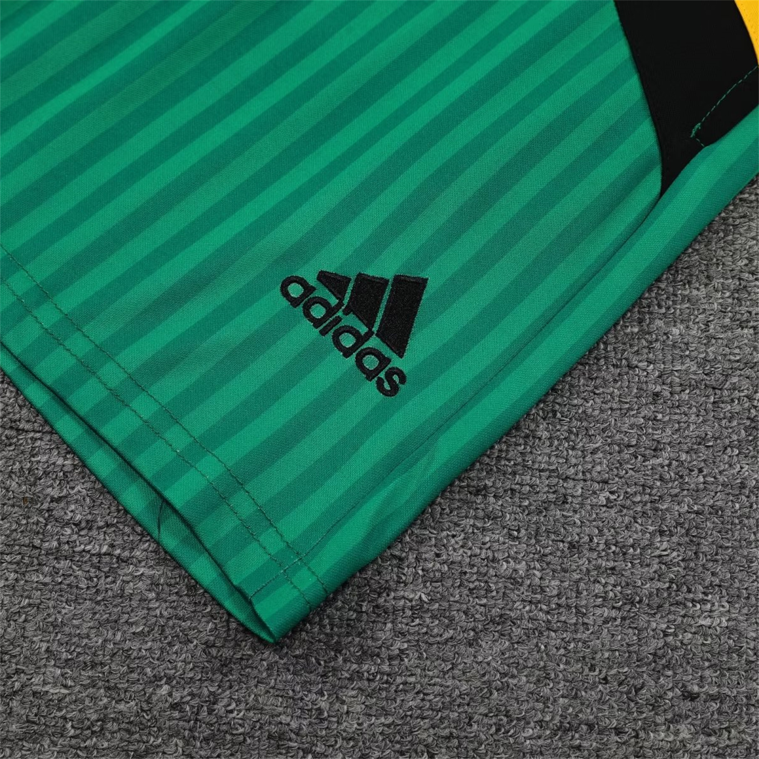 Bayern Munich 23-24 Yellow Green Training Vest Suit - Unitedfutballjersey