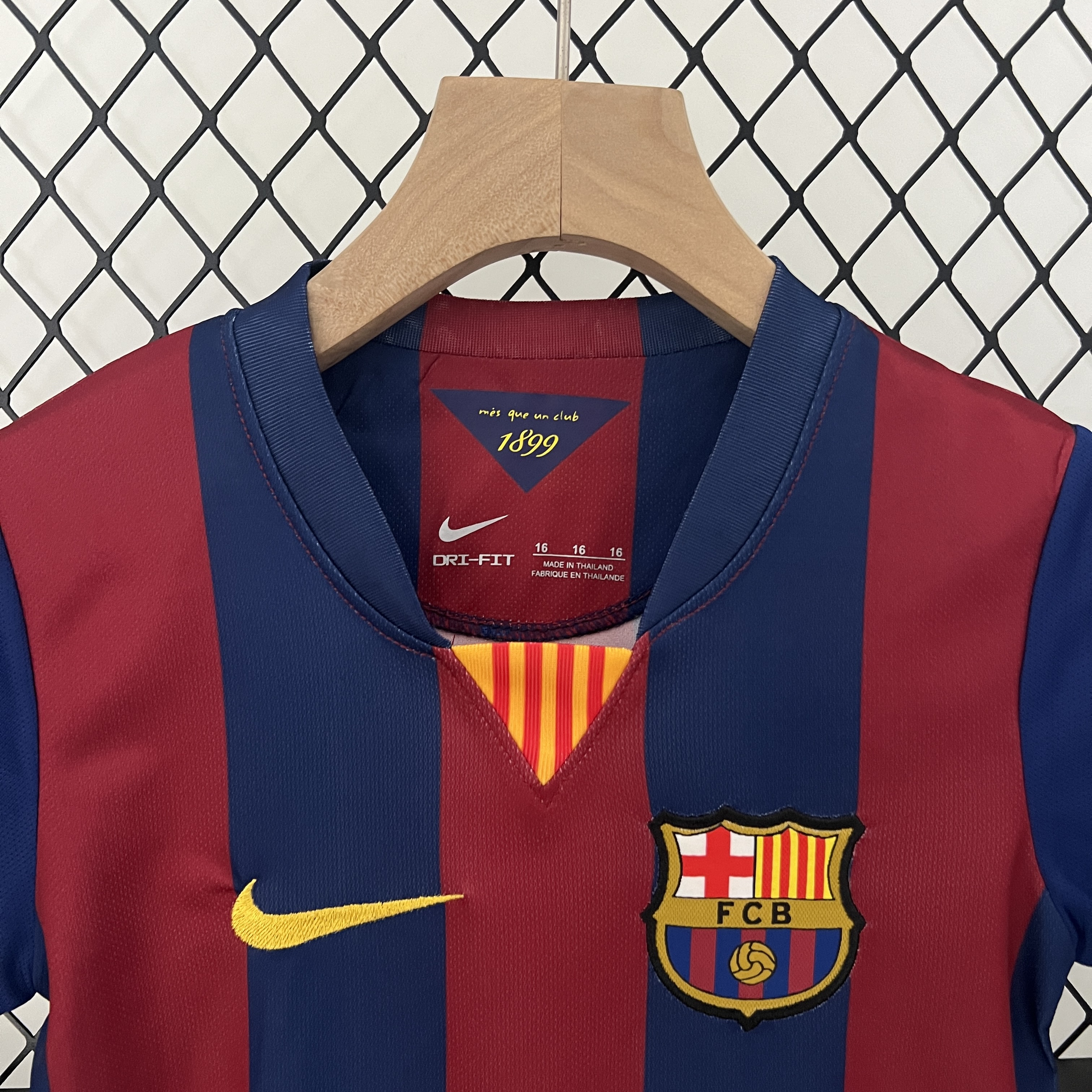 Retro Barcelona 14-15 Home Stadium Kids Kit - Unitedfutballjersey