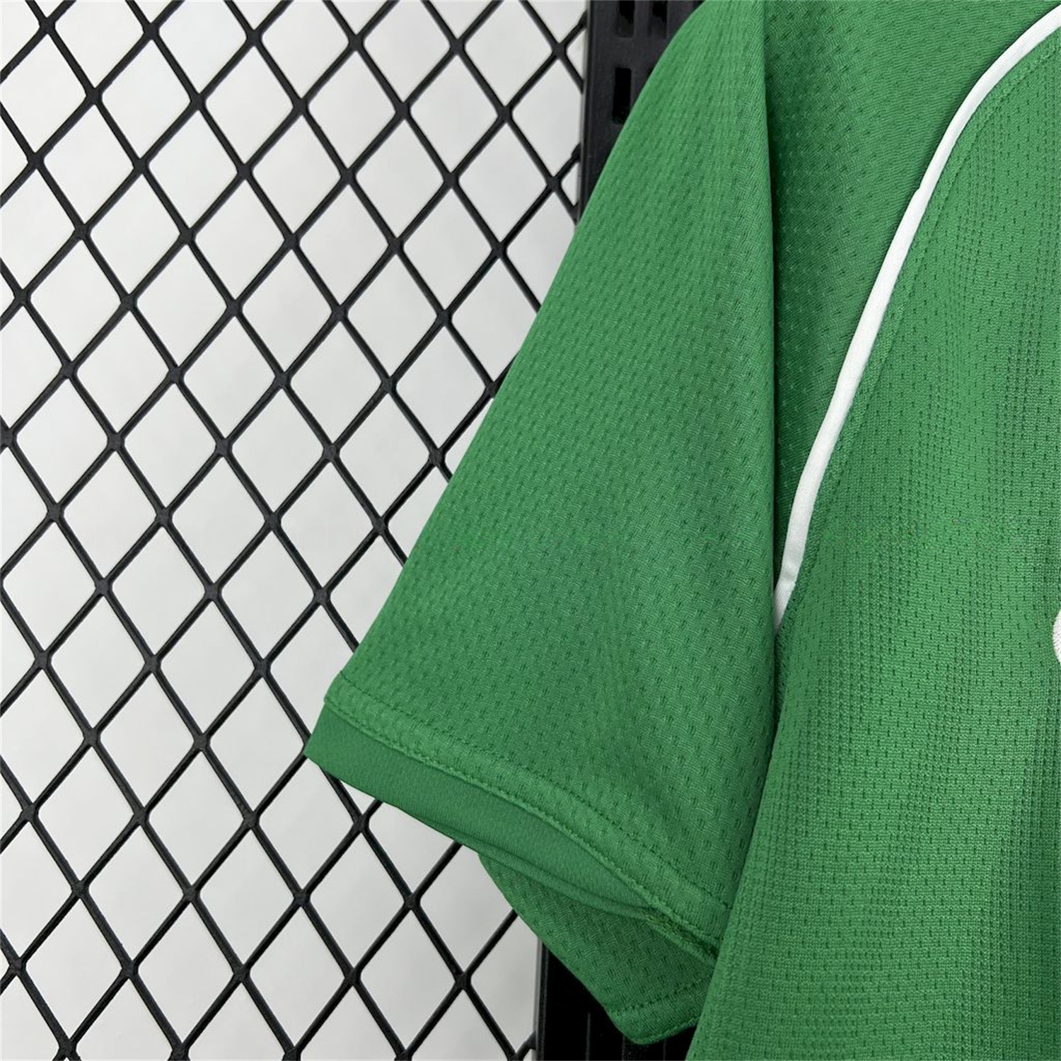 Retro Manchester United 2007-08 Green Goalkeeper Jersey - Unitedfutballjersey