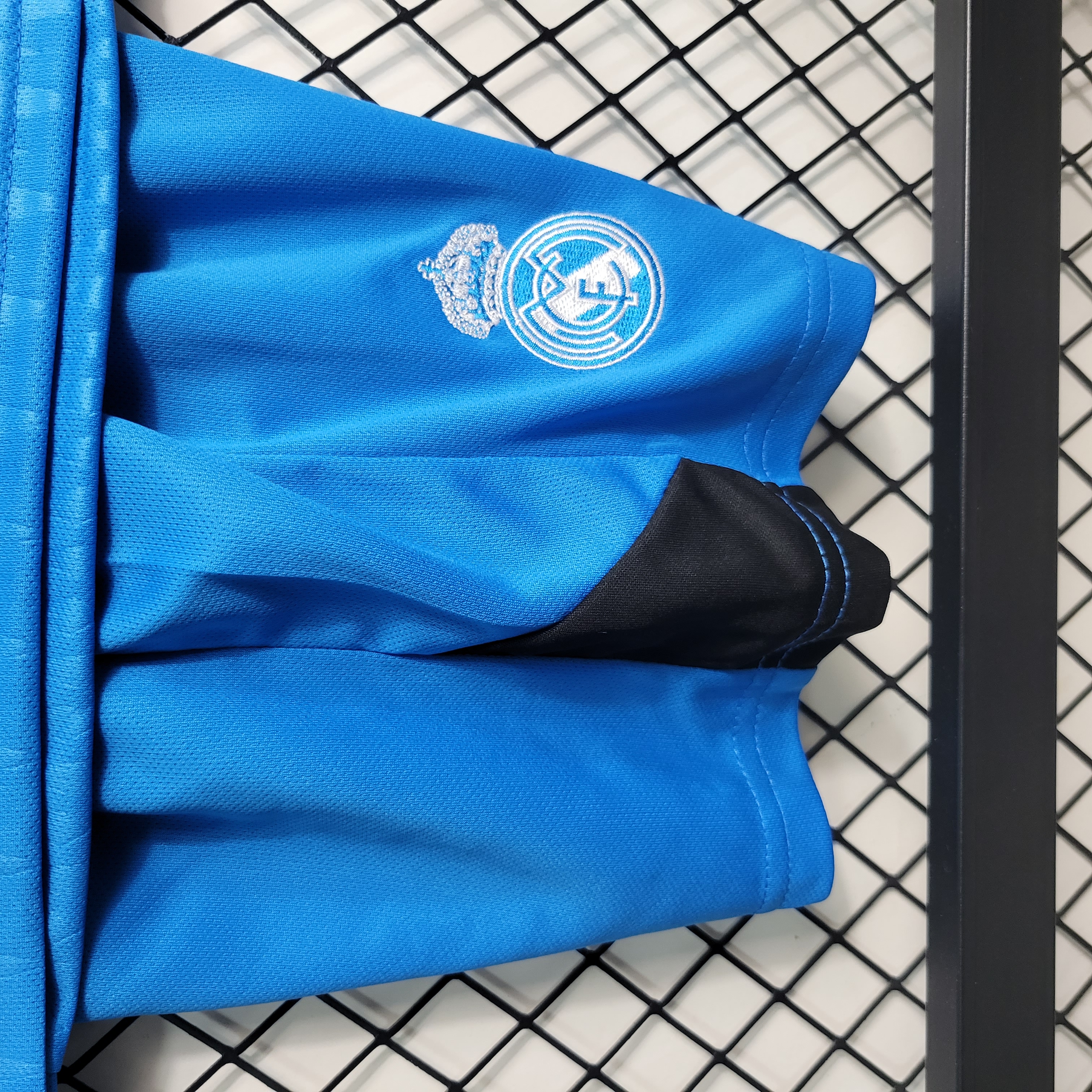 Real Madrid 23-24 Blue Goalkeeper Kids Kit - Unitedfutballjersey