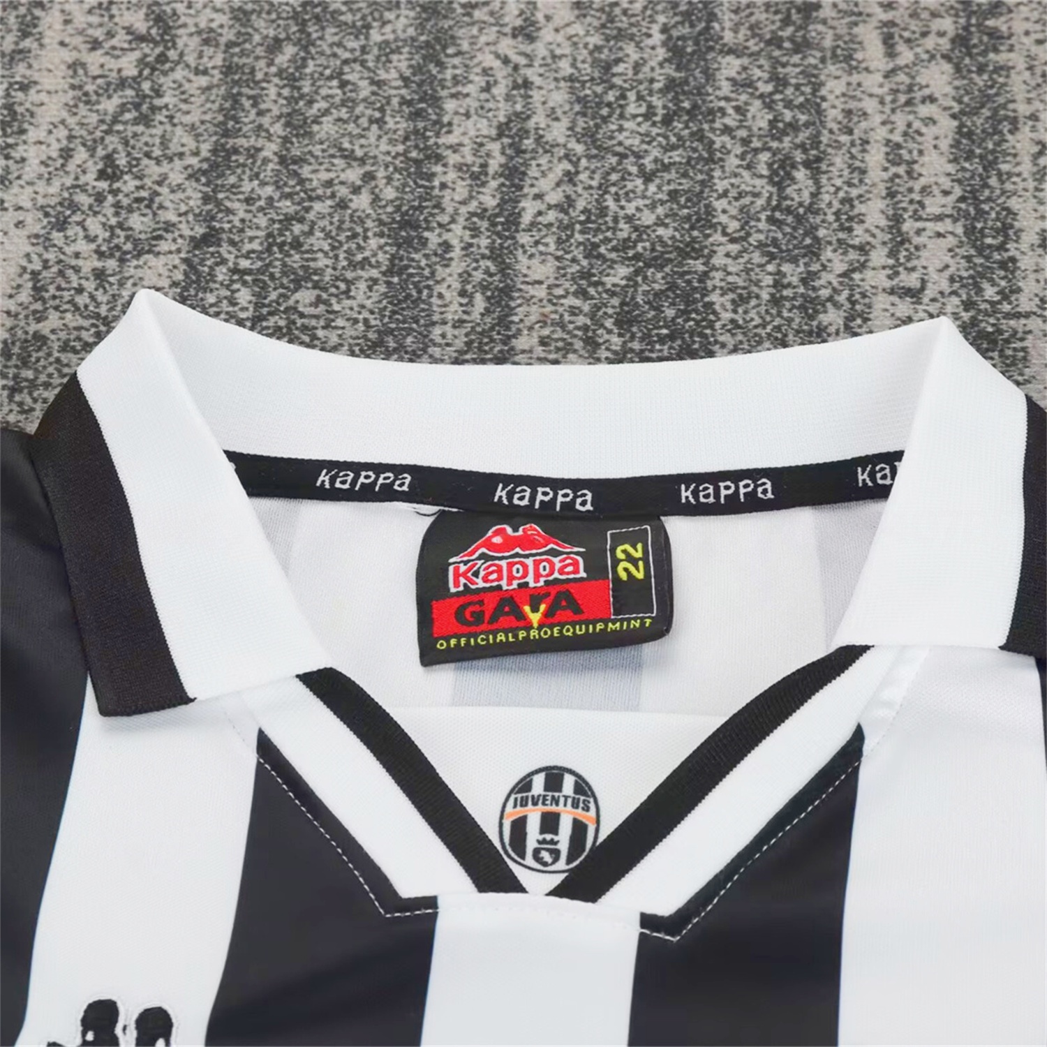 Retro Juventus 1995-97 Home Kids Kit - Unitedfutballjersey