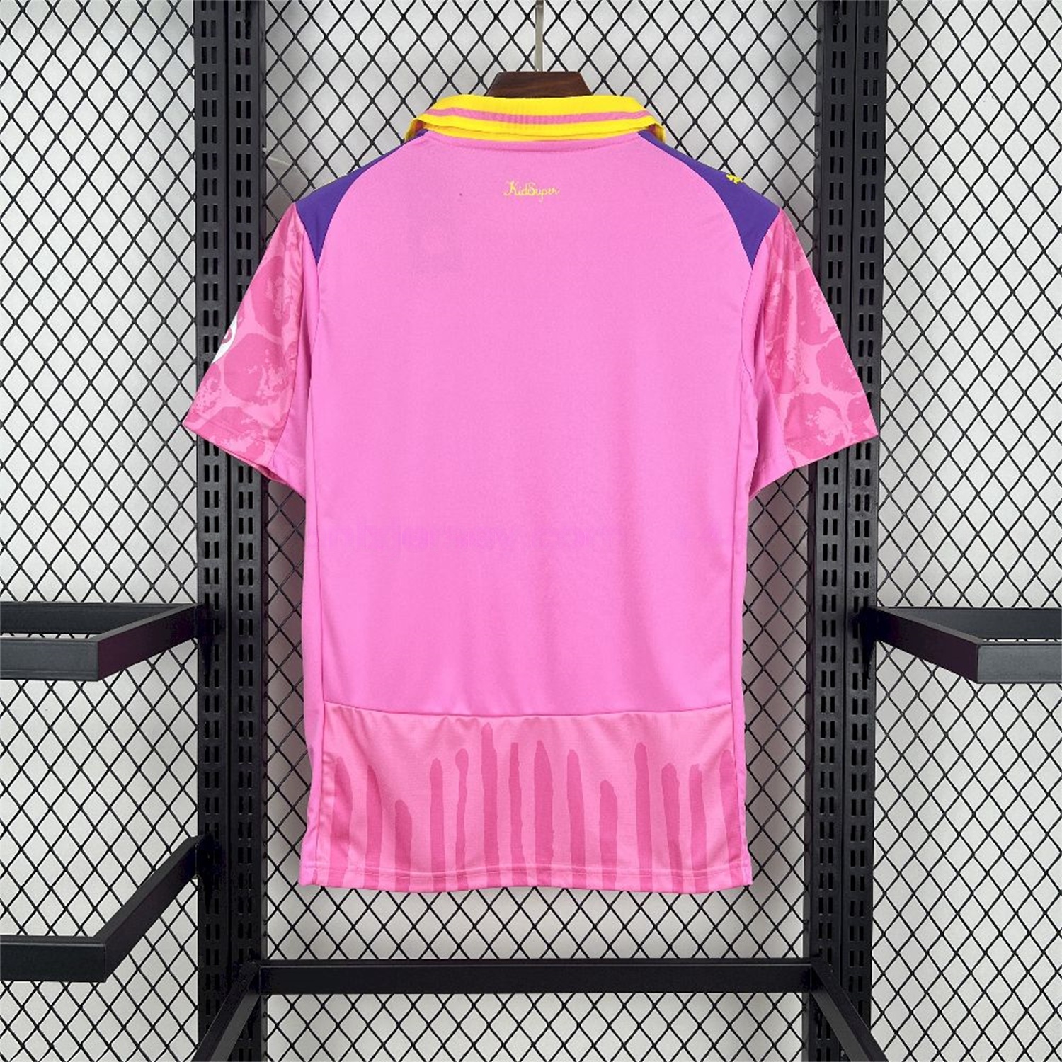 Dortmund 25-26 Club World Cup Pink Goalkeeper Jersey - Fans Version - Unitedfutballjersey