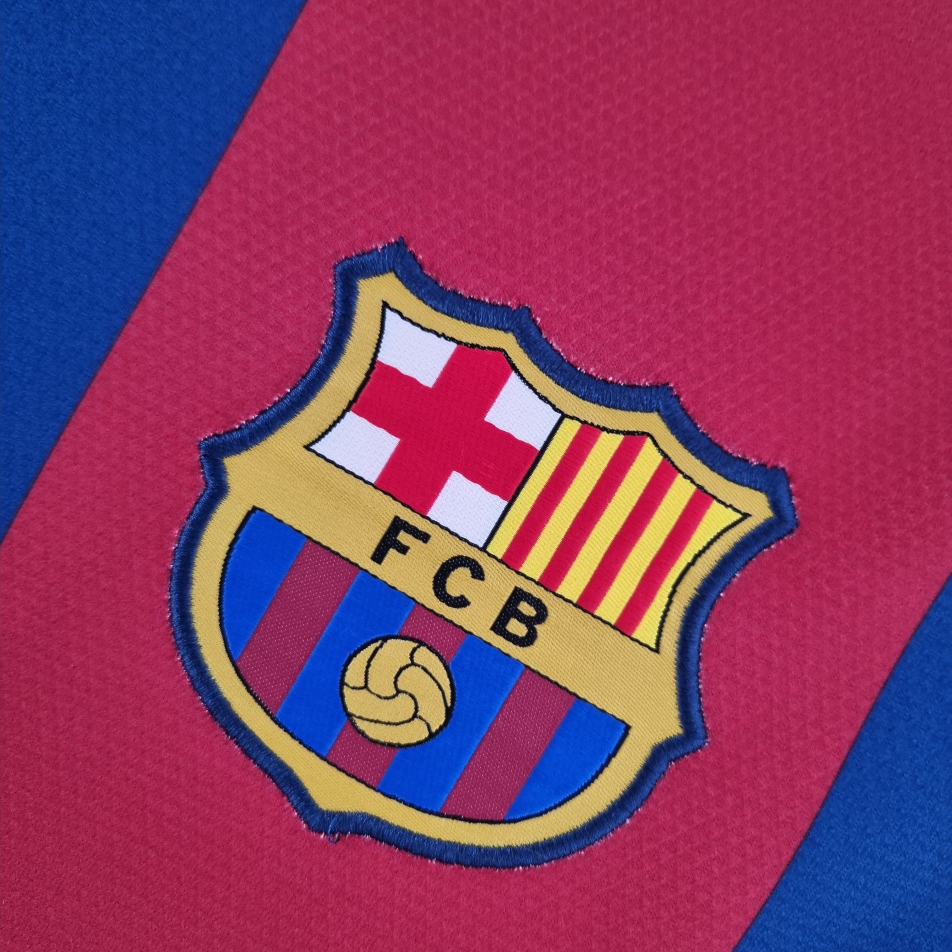 Retro Barcelona 10-11 Home Long Sleeve Jersey - Unitedfutballjersey