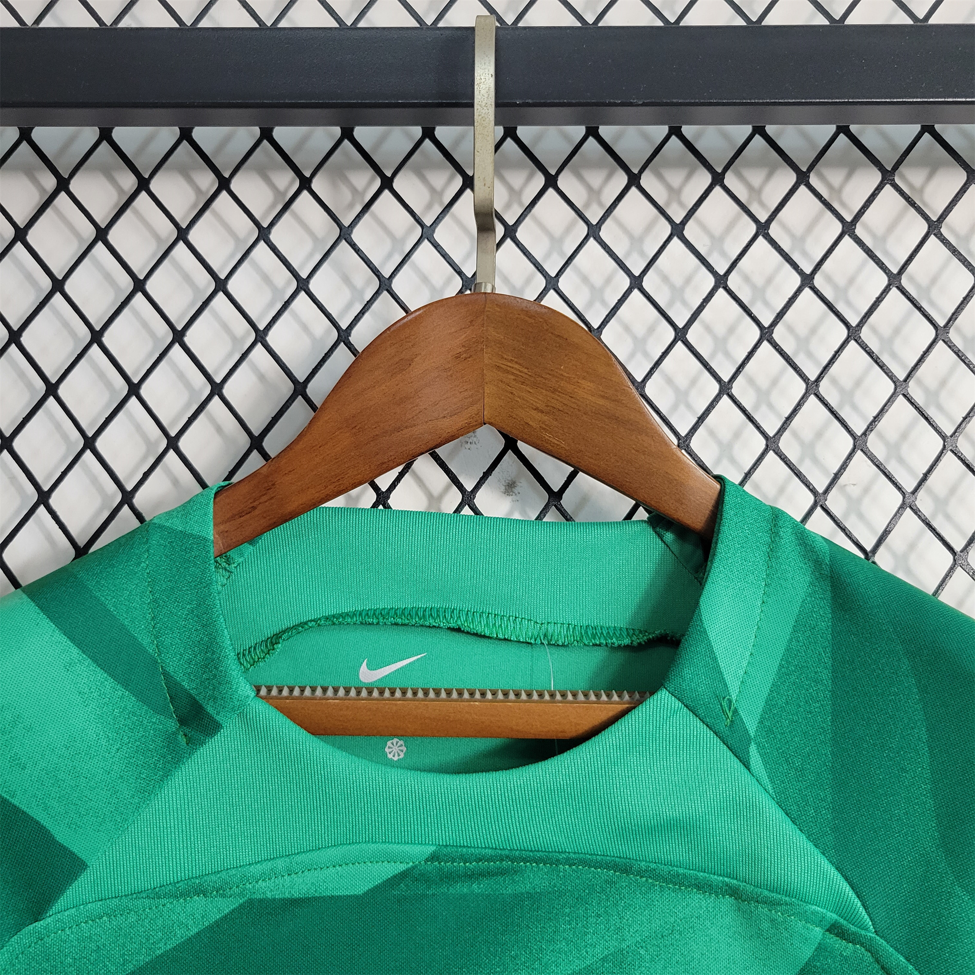 B.A.R.S.A 23-24 Green Goalkeeper Kids Kit - Unitedfutballjersey