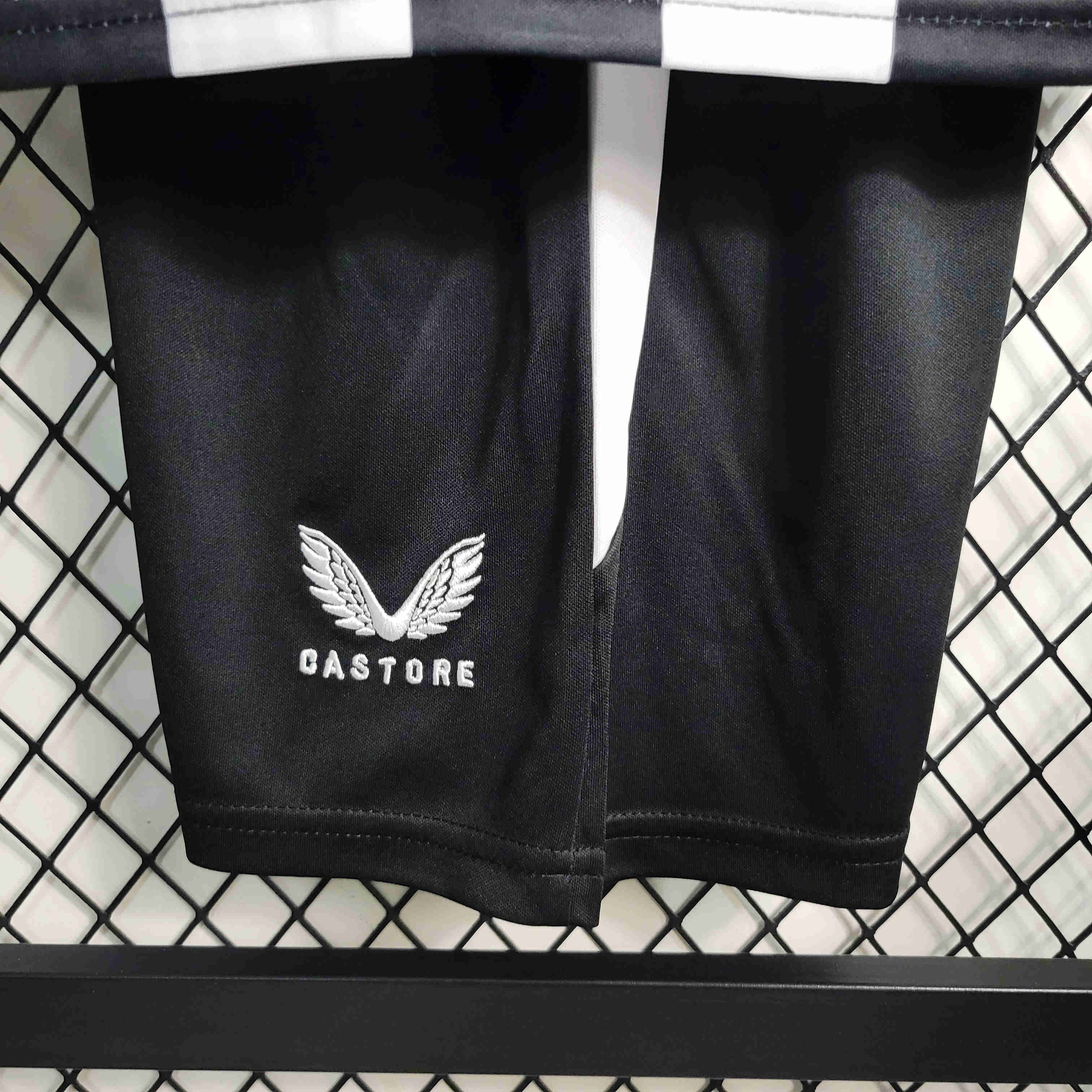 Newcastle United 23-24 Home Kids Kit - Unitedfutballjersey