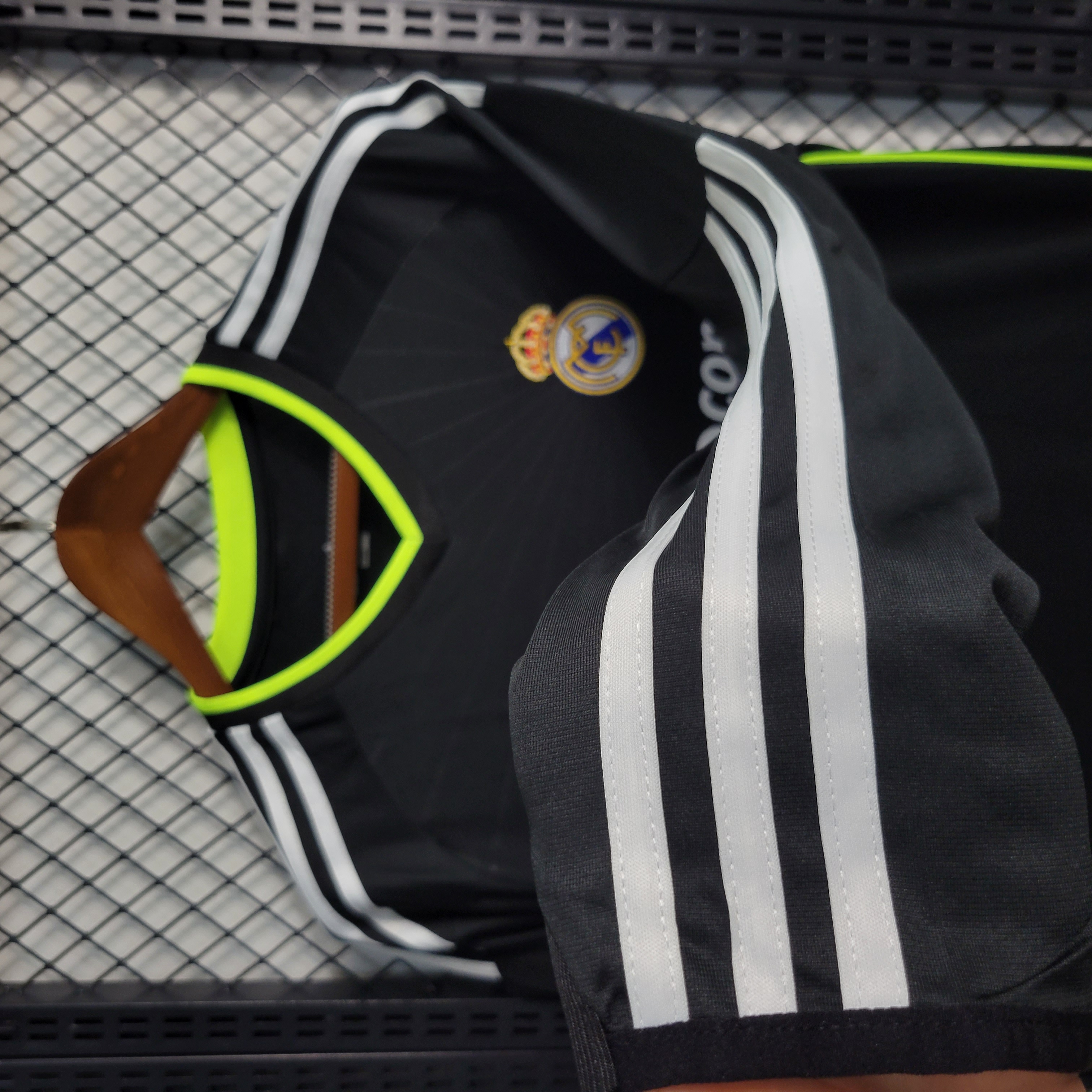 Retro Real Madrid 10-11 Away Stadium Long Sleeve Jersey - Unitedfutballjersey