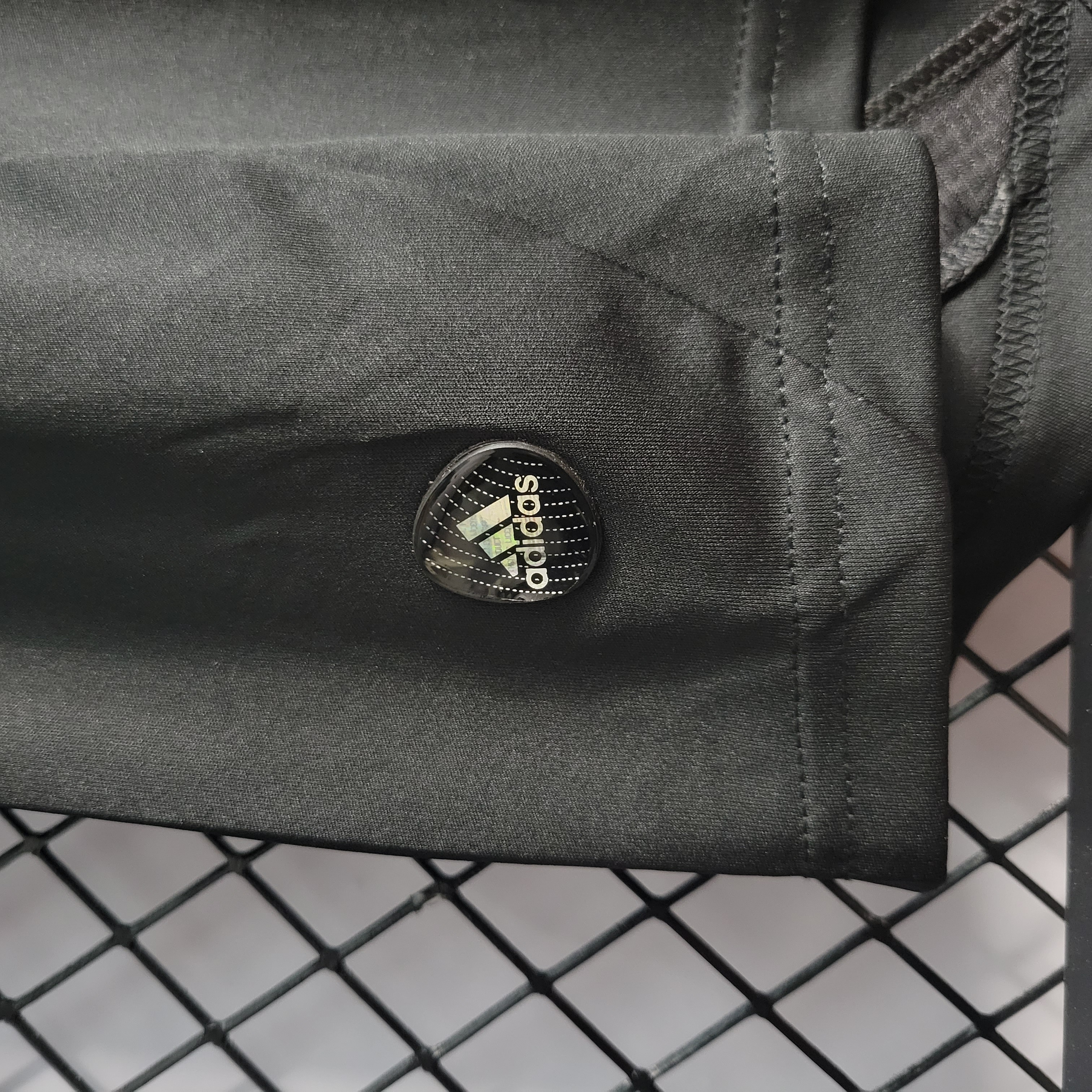 Retro Real Madrid 11-12 Black Goalkeeper Jersey - Unitedfutballjersey