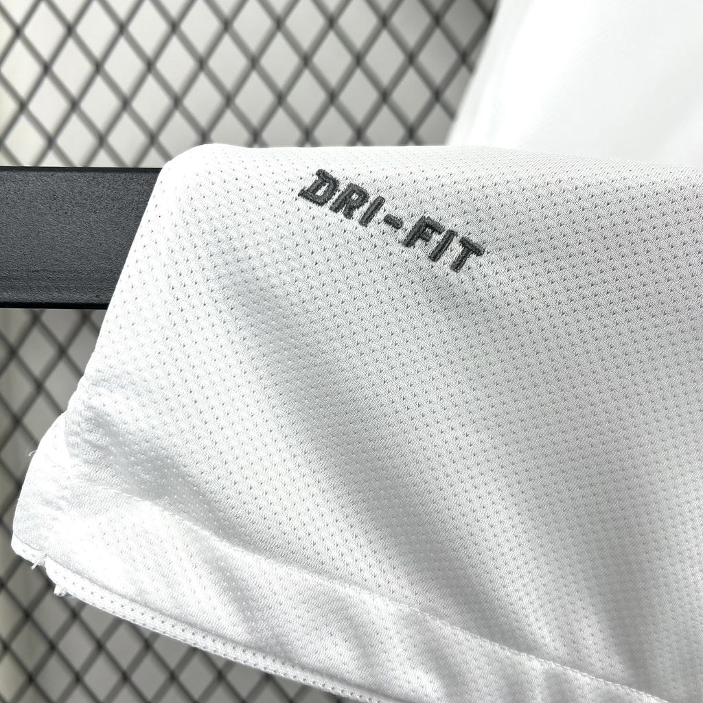 Retro Juventus 2010-11 Away Jersey - Unitedfutballjersey