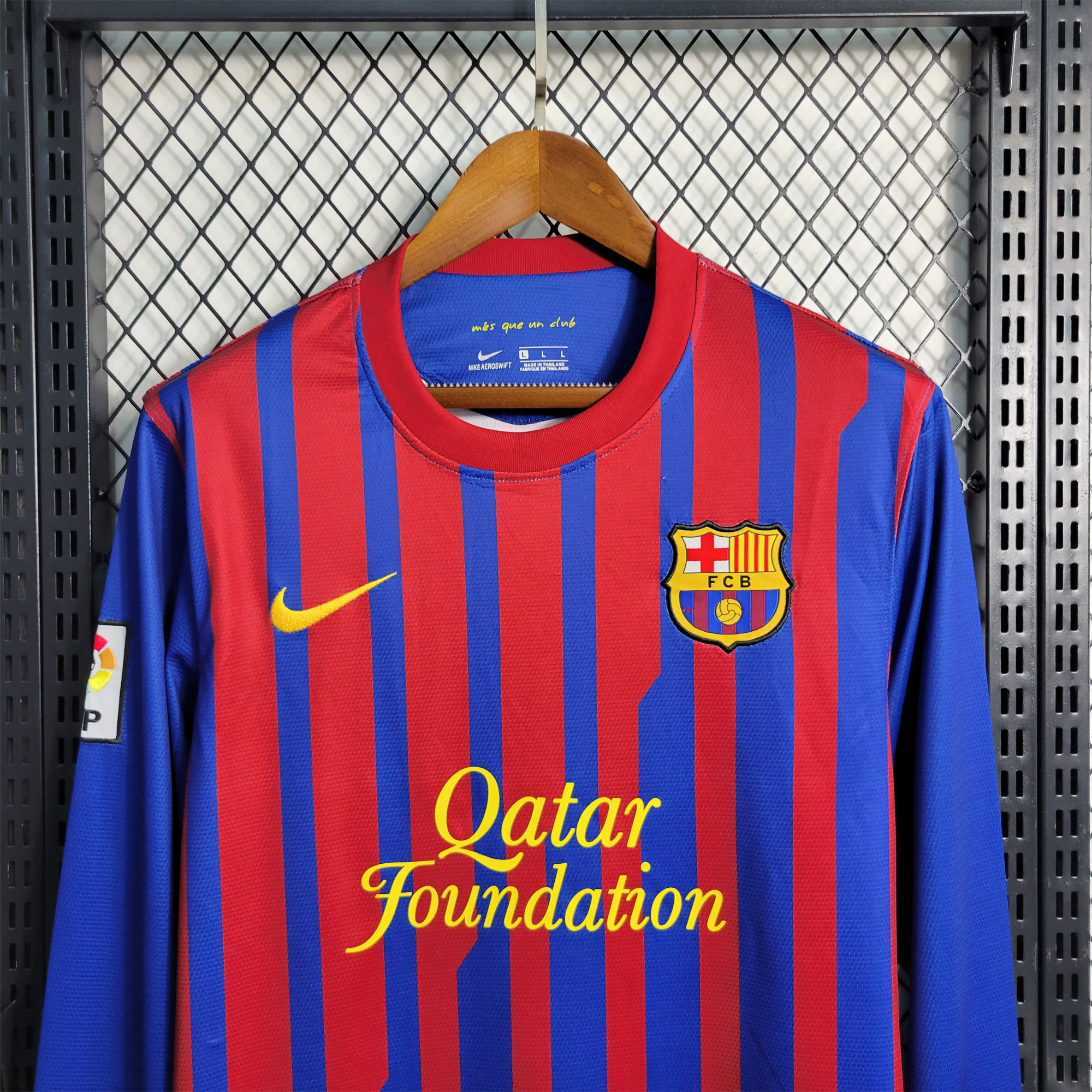 Retro Barcelona 11-12 Home Stadium Long Sleeve Jersey - Unitedfutballjersey