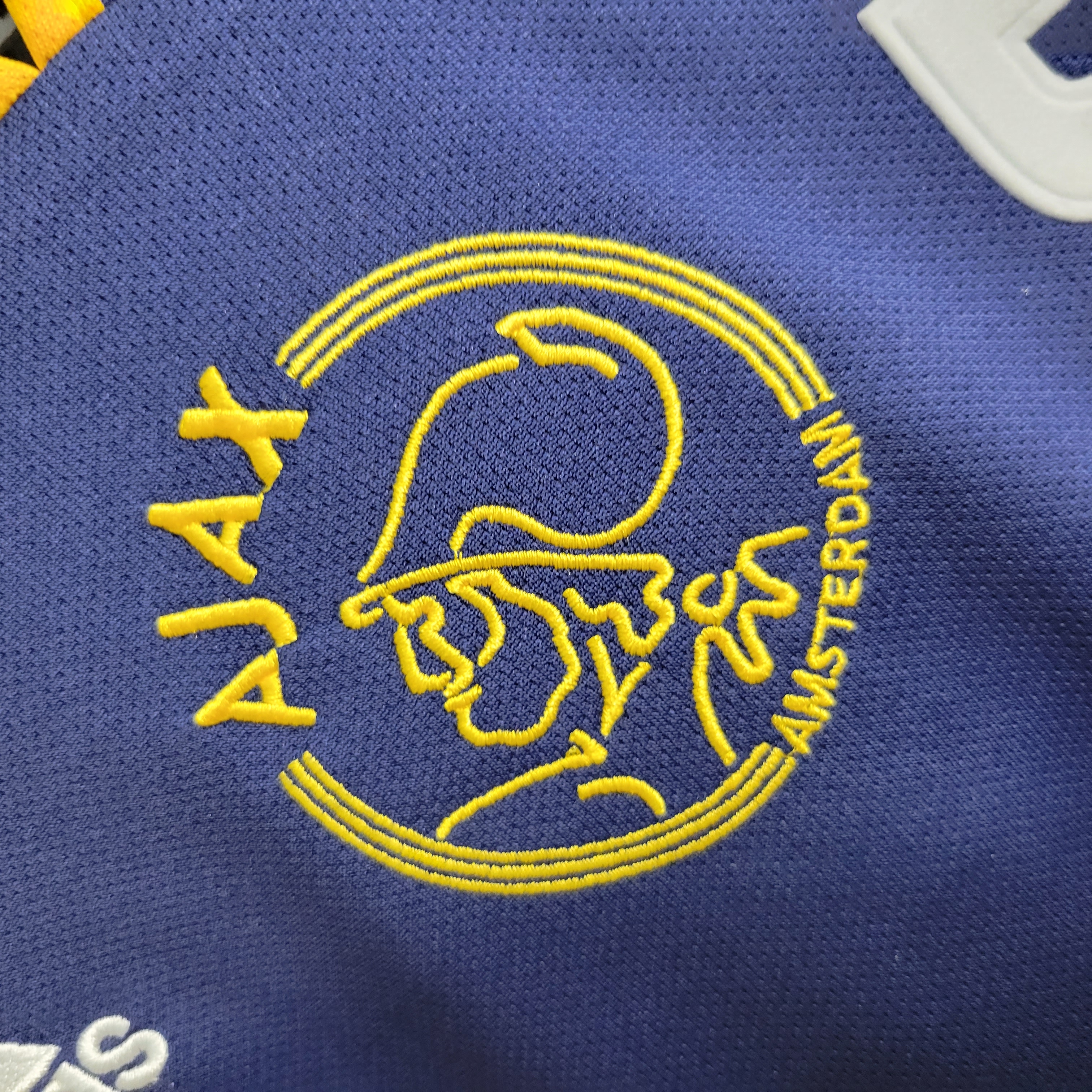 Retro Ajax 2000-01 Away Jersey - Unitedfutballjersey