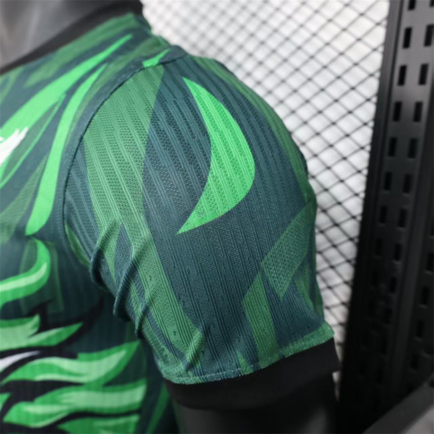 Liver.pool 25-26 Green Dragon and Fire Special Jersey - Player Version - Unitedfutballjersey