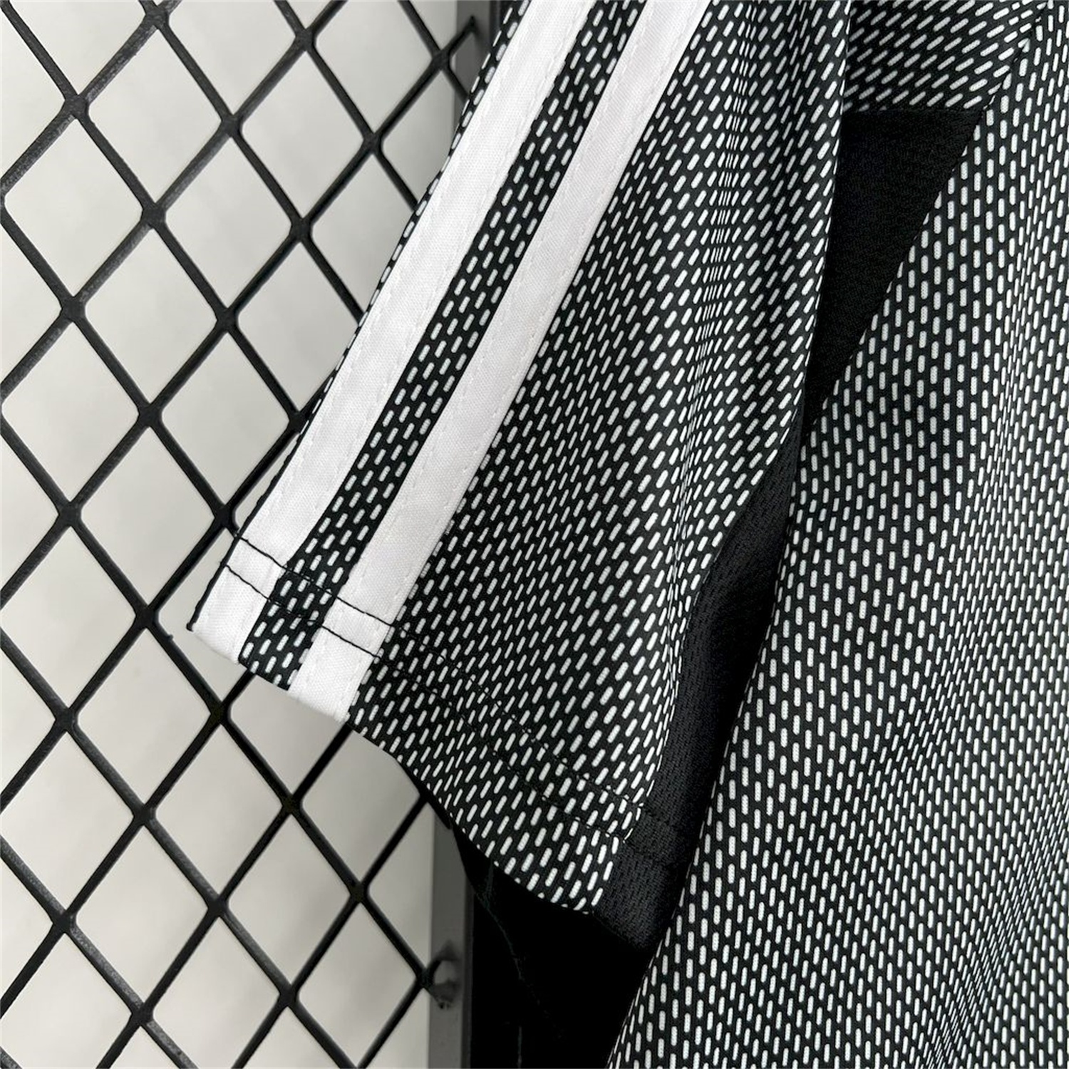 Retro Real Madrid 2002-03 Grey Goalkeeper Jersey - Unitedfutballjersey