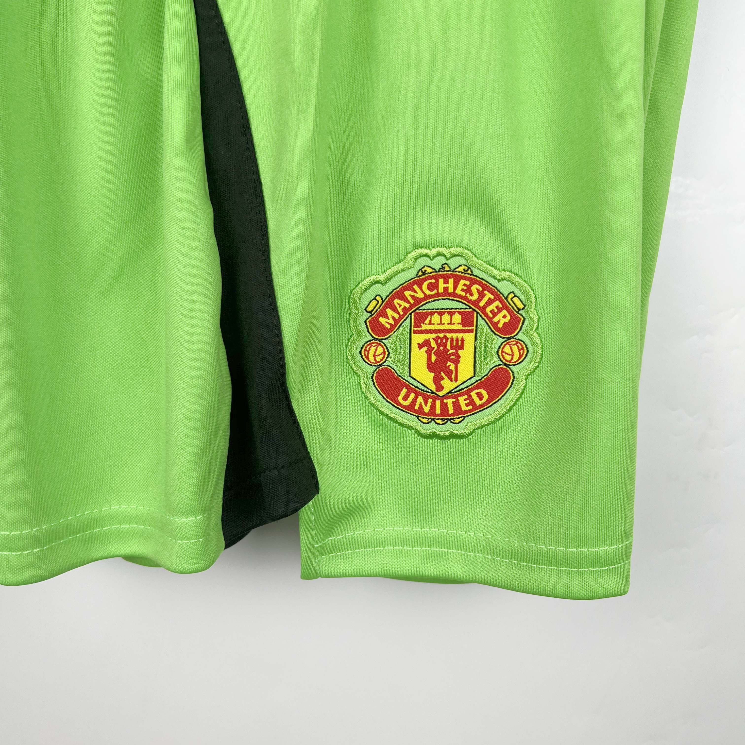 Manchester United 23-24 Green Goalkeeper Kids Kit - Unitedfutballjersey