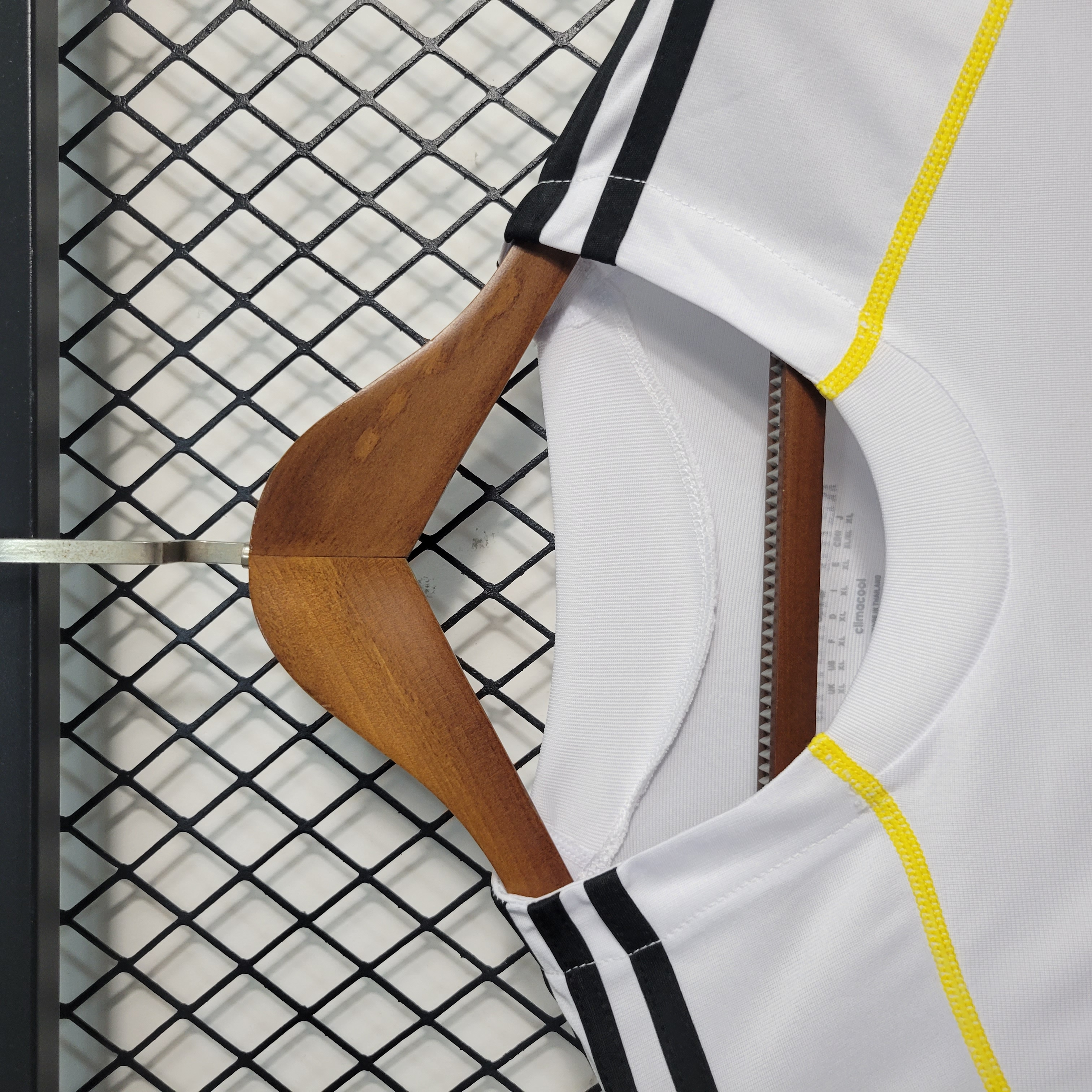 Retro Real Madrid 09-10 Home Stadium Long Sleeve Jersey - Unitedfutballjersey