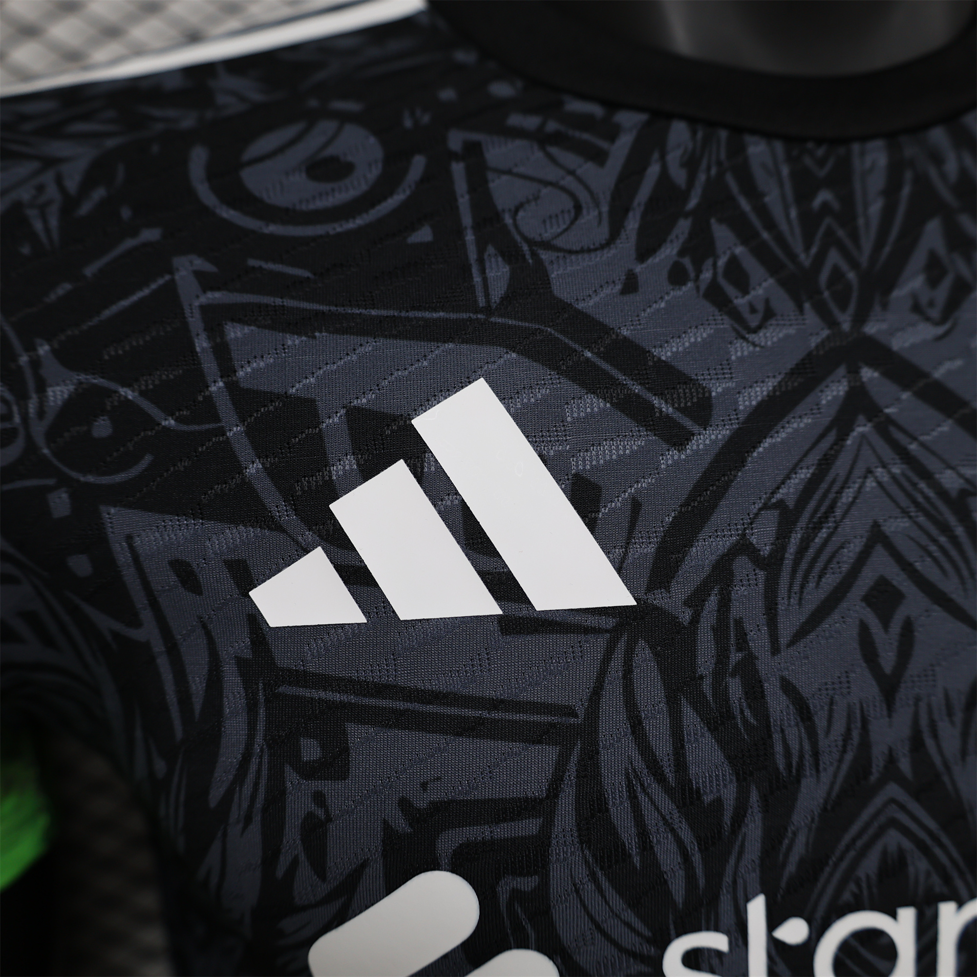 Liver.pool 24-25 Green Fire Phoenix Special Edition Jersey - Player Version - Unitedfutballjersey