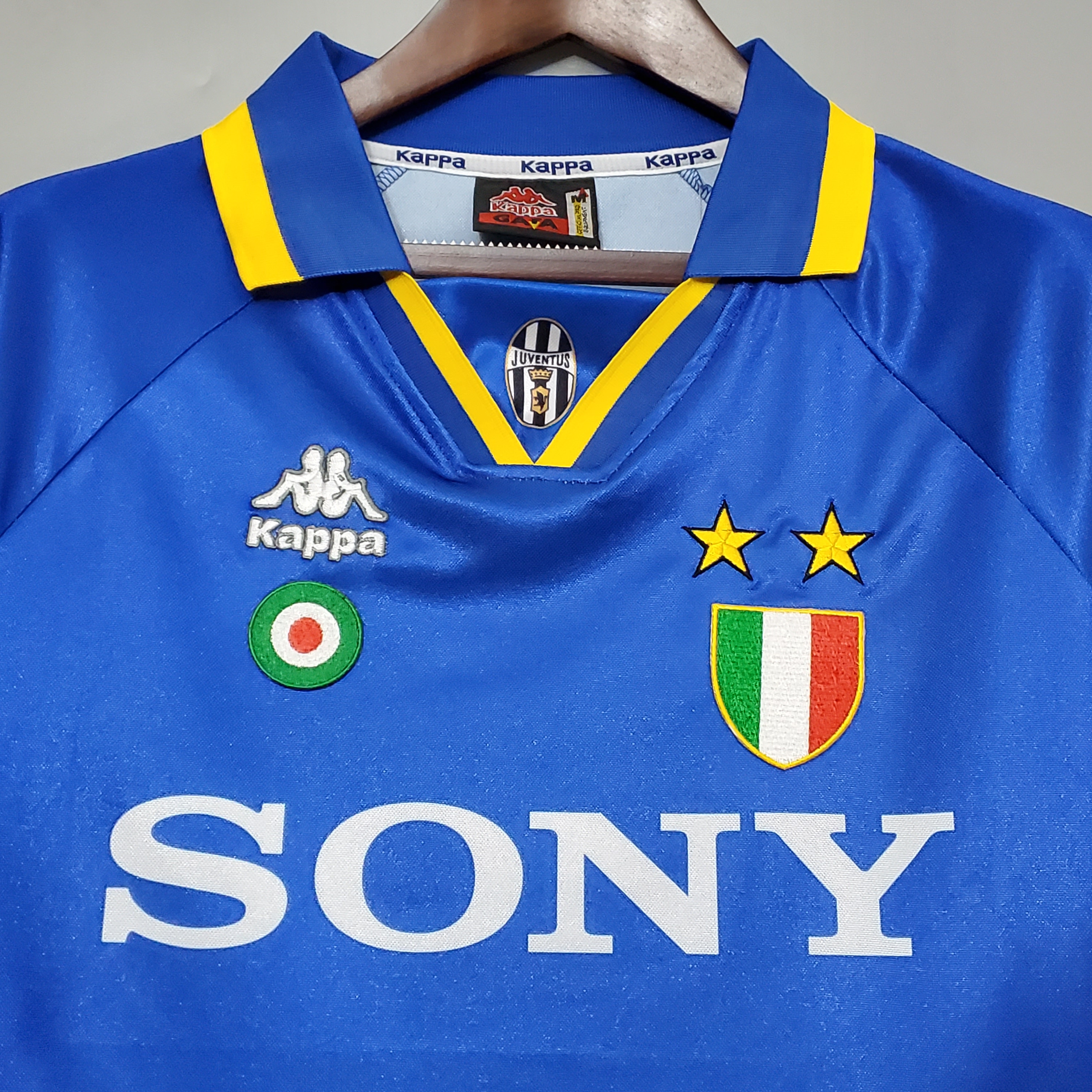 Retro Juventus 1995-96 Away Stadium Jersey - Unitedfutballjersey