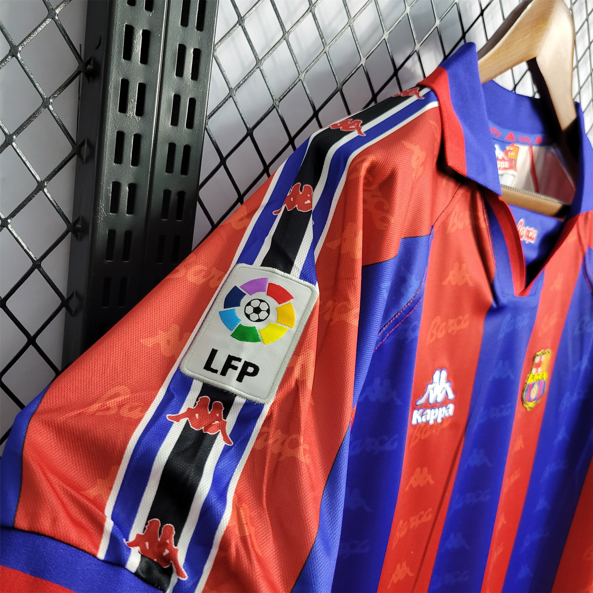 Retro Barcelona 96-97 Home Stadium Jersey - Unitedfutballjersey