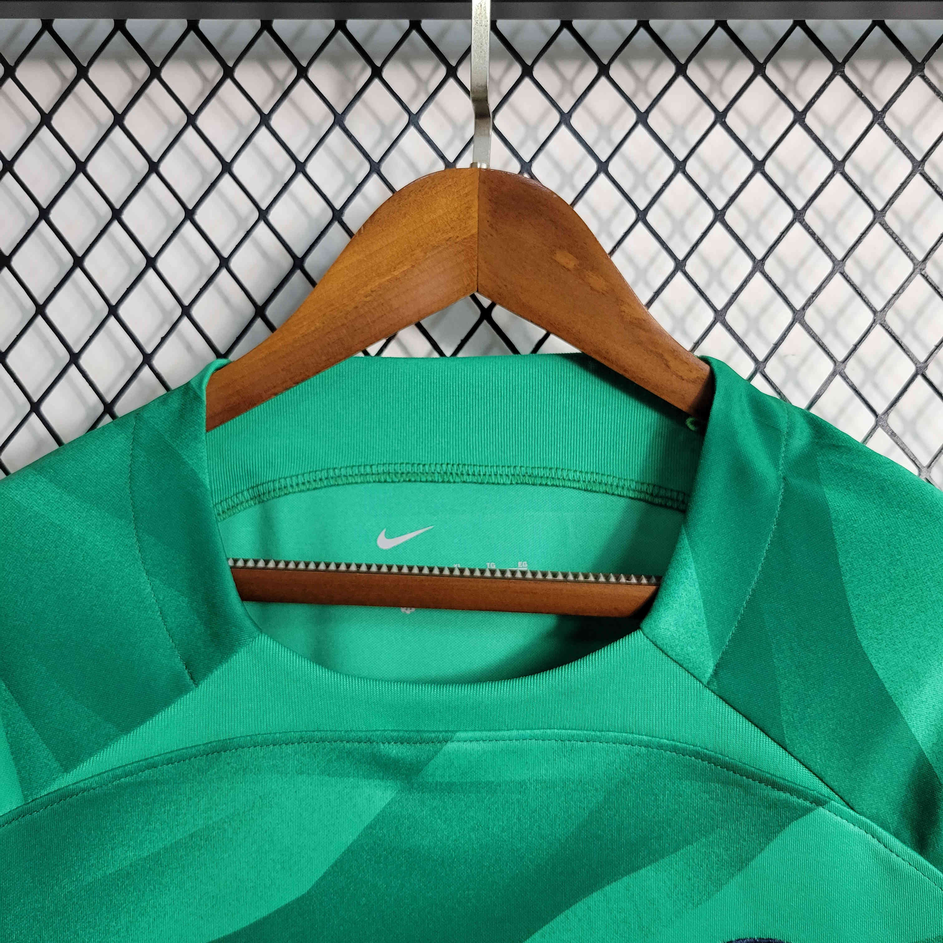 23/24 Paris Saint-Germain PSG Green Goalkeeper Jersey - Fans Version - Unitedfutballjersey