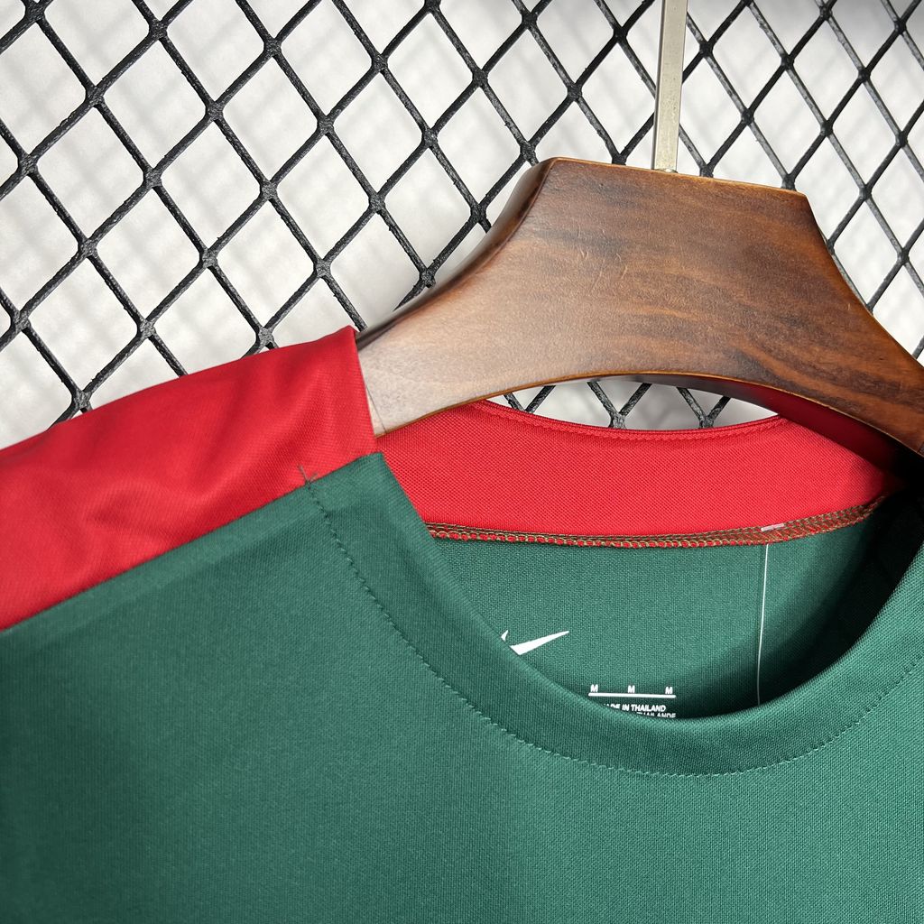 Liver.pool 24-25 Green Pre-match Training Jersey - Fans Version - Unitedfutballjersey