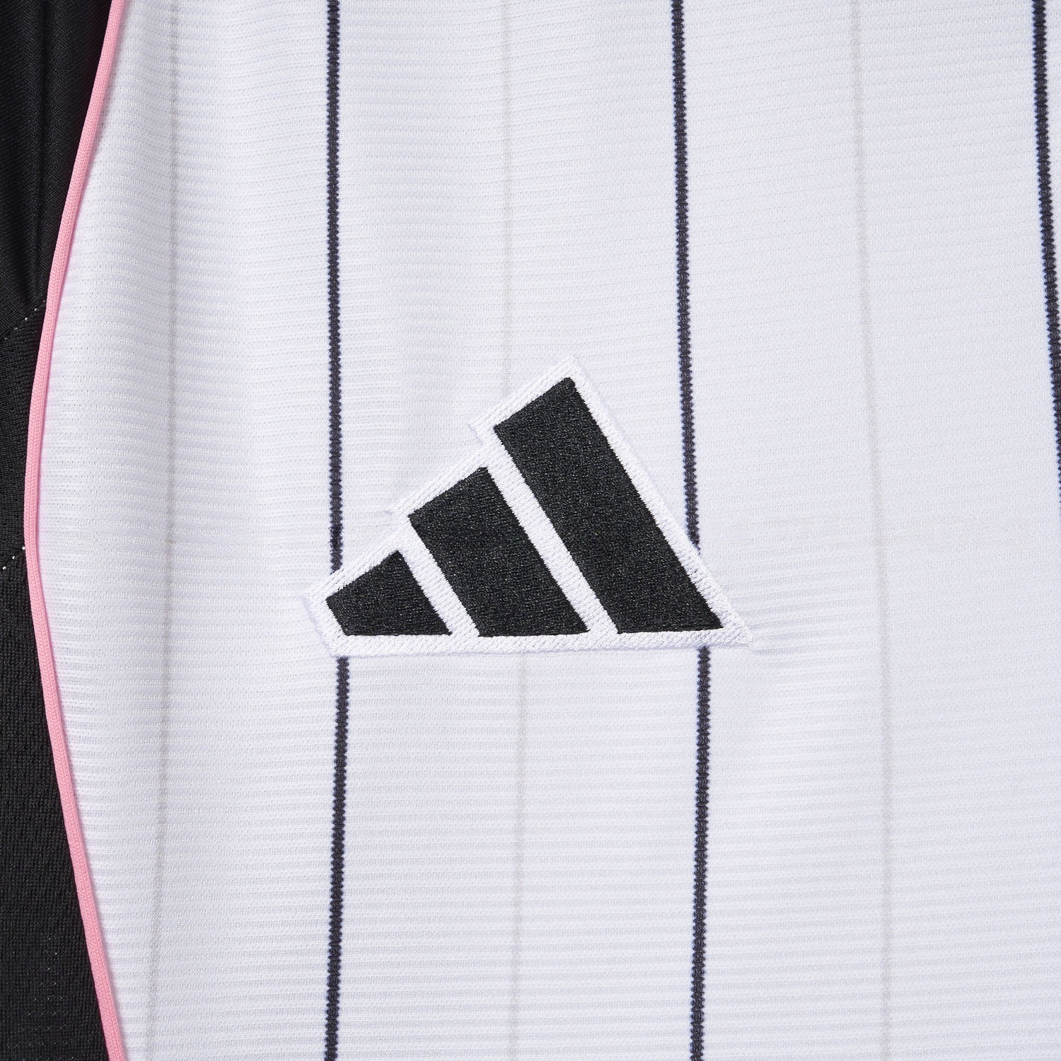 Juventus 25-26 White Baseball Jersey with Black Stripes - Unitedfutballjersey