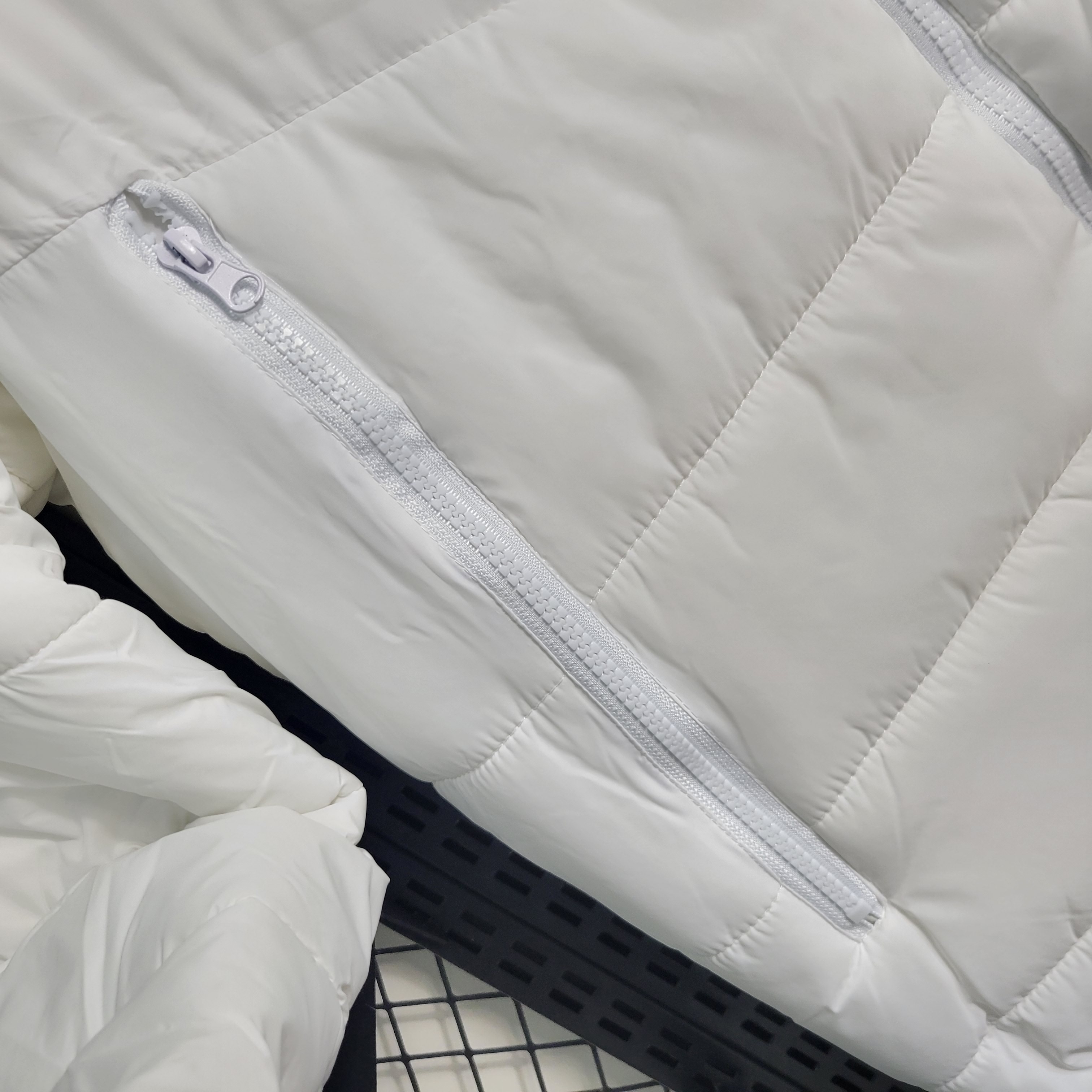 Paris Saint-Germain PSG 23-24 Men's Hooded Thermal Cotton Jacket - White - Unitedfutballjersey