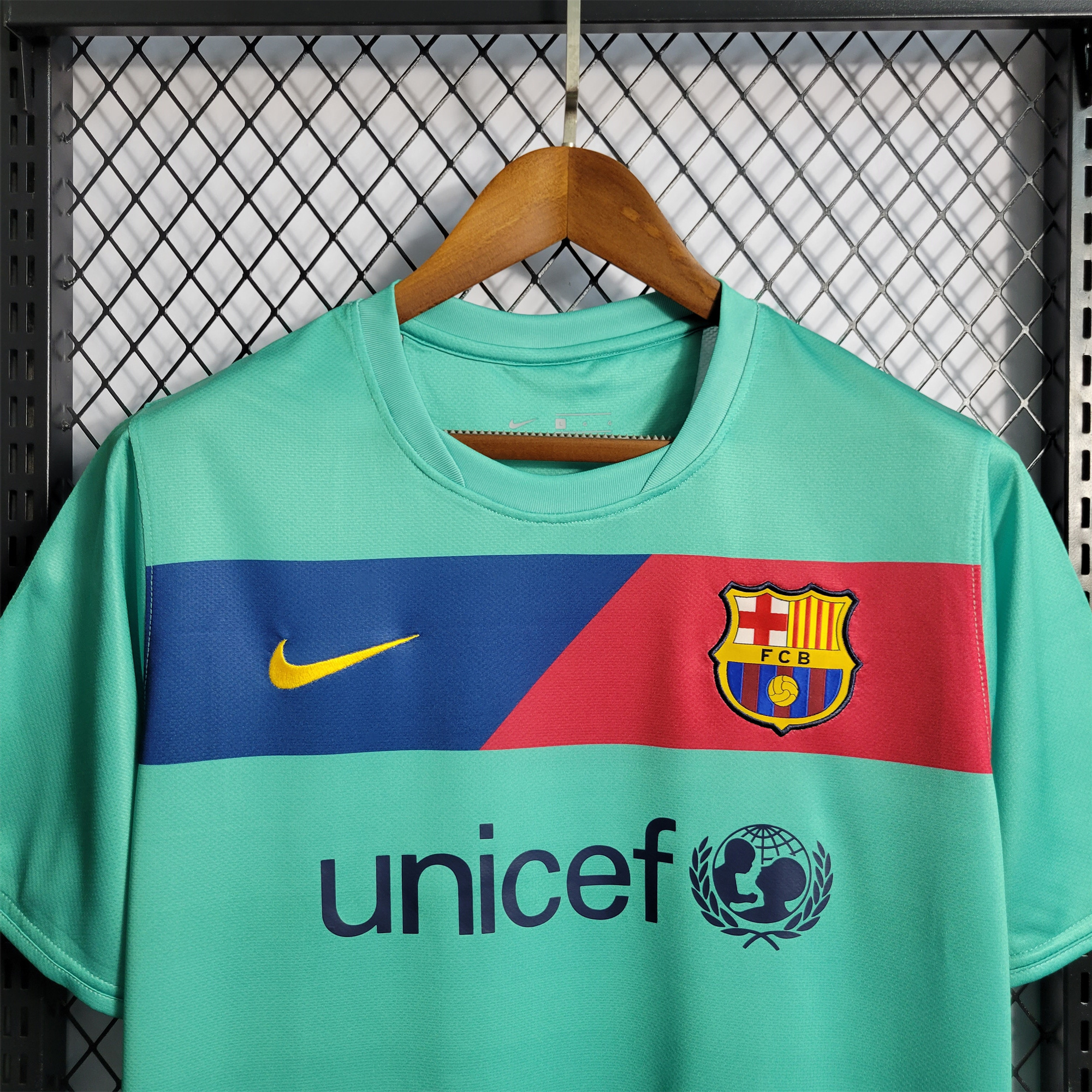 B.A.R.S.A Retro 10-11 Away Stadium Jersey - Unitedfutballjersey