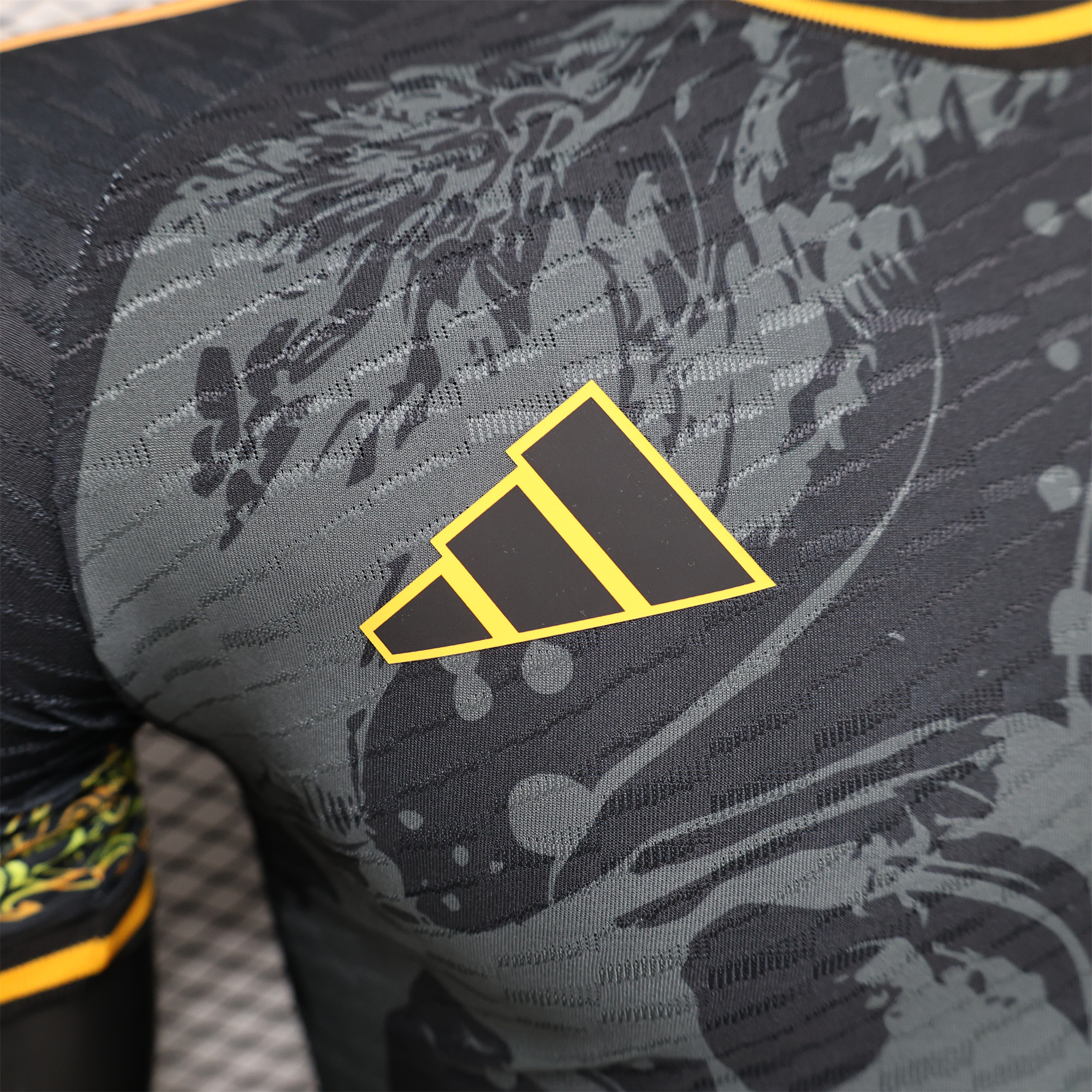 Real Madrid 24-25 Yellow Loong Black Special Edition Jersey - Player Version - Unitedfutballjersey