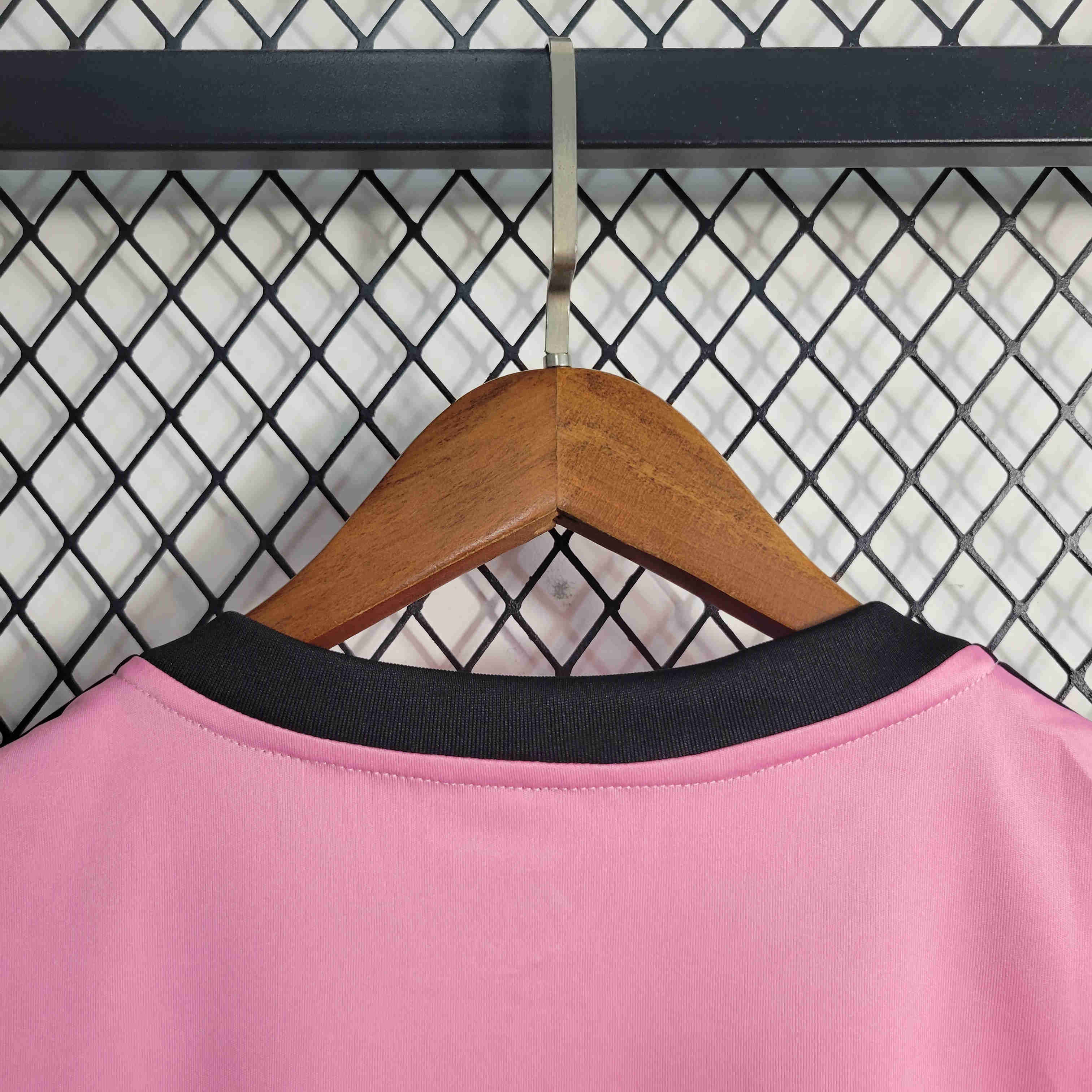 INT M.A.M 23-24 Pink Training Vest - Unitedfutballjersey