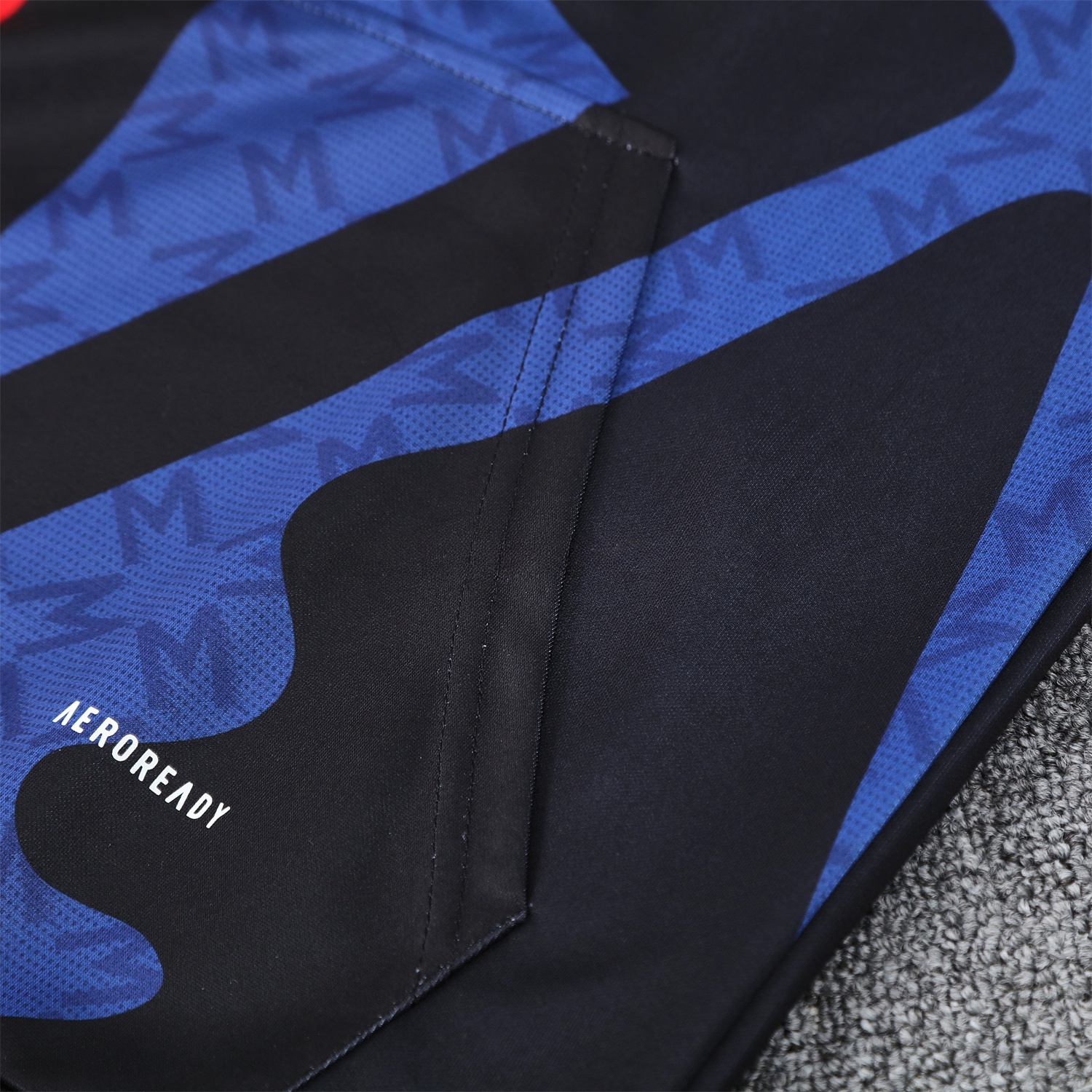 Manchester United 24-25 Pre-Match Traning Hoodie Set - Black Top and Pants - Unitedfutballjersey