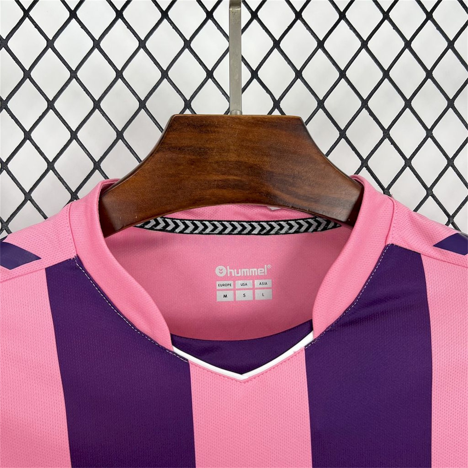 Real Betis 25-26 Pink Purple Stripe Special Edition Jersey - Fans Version - Unitedfutballjersey