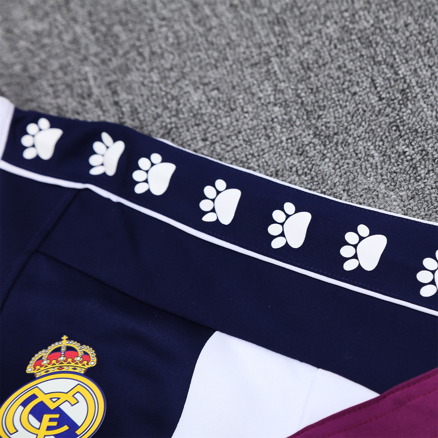 Real Madrid 25-26 Throwback Jacket Training Tracksuit - Deep Blue and Purple Jackets & Black Pants - Unitedfutballjersey