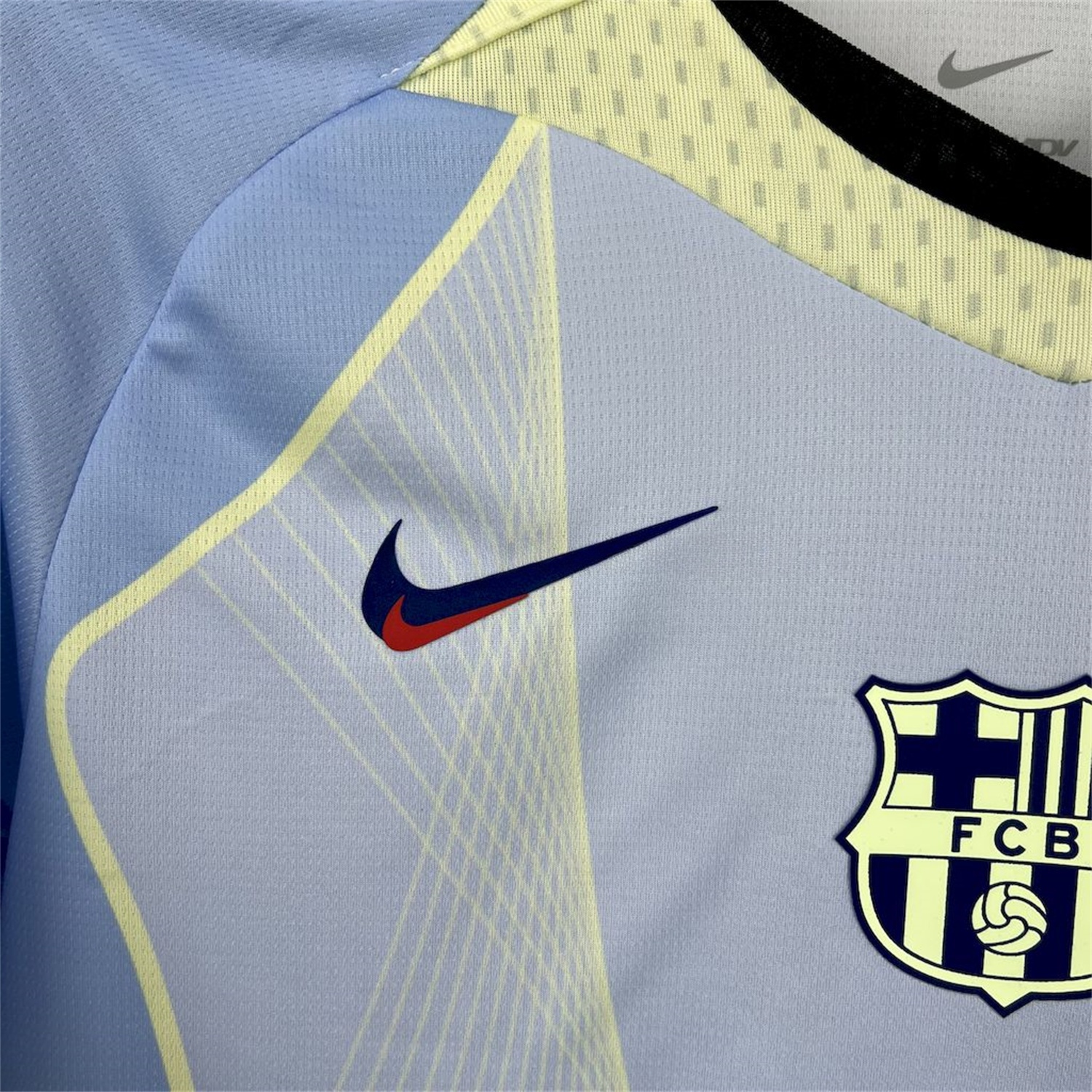 Barcelona 25-26 T90 Yellow Lines Light Blue Special Jersey - Fans Version - Unitedfutballjersey