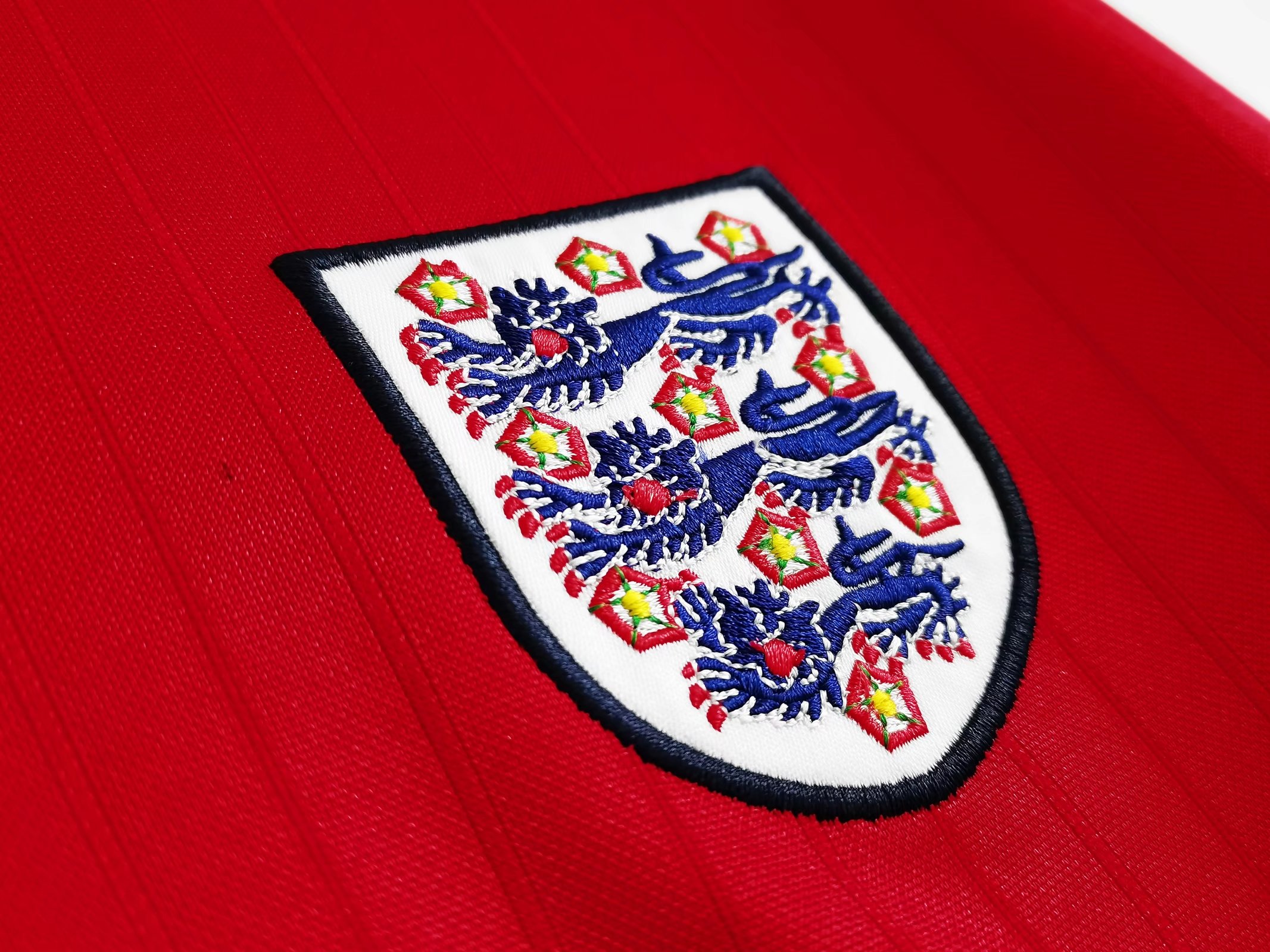 Retro England 1984-87 Away Stadium Jersey - Unitedfutballjersey