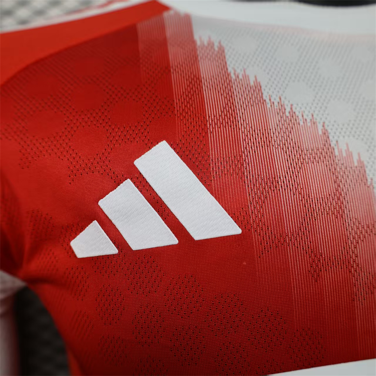 Bayern Munich 25-26 Home Long Sleeves Jersey - Player Version - Unitedfutballjersey