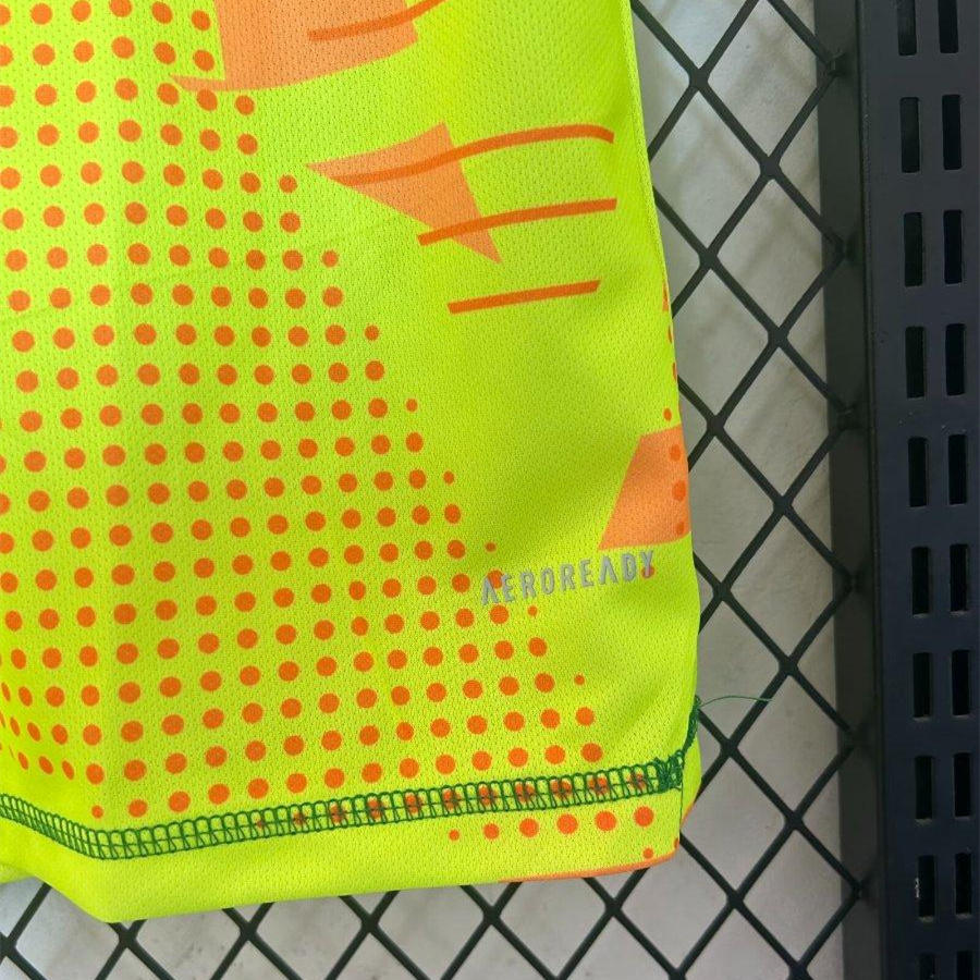 Bayern Munich 24-25 Green Goalkeeper Jersey - Fans Version - Unitedfutballjersey