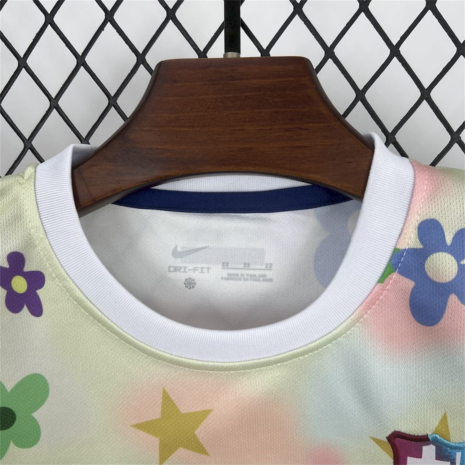 B.A.R.S.A 25-26 Stars And Flowers Pink Special Kids Kit - Unitedfutballjersey