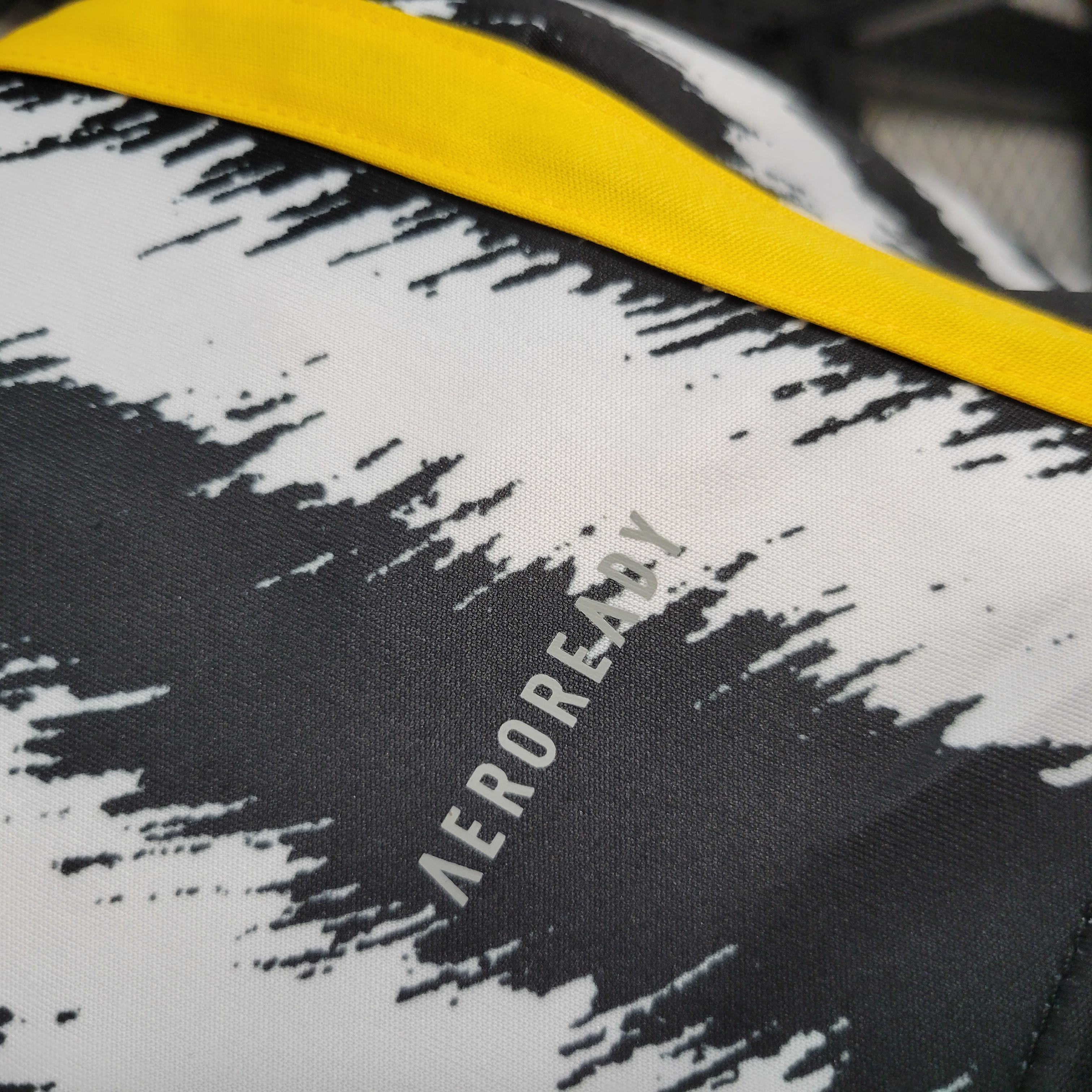 23/24 Juventus Home Jersey - Fans Version - Unitedfutballjersey