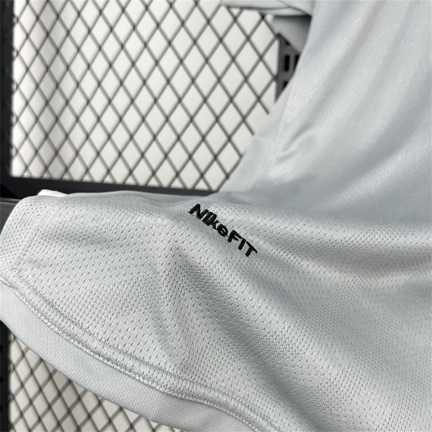 Retro Manchester United 2007-08 Grey Goalkeeper Jersey - Unitedfutballjersey