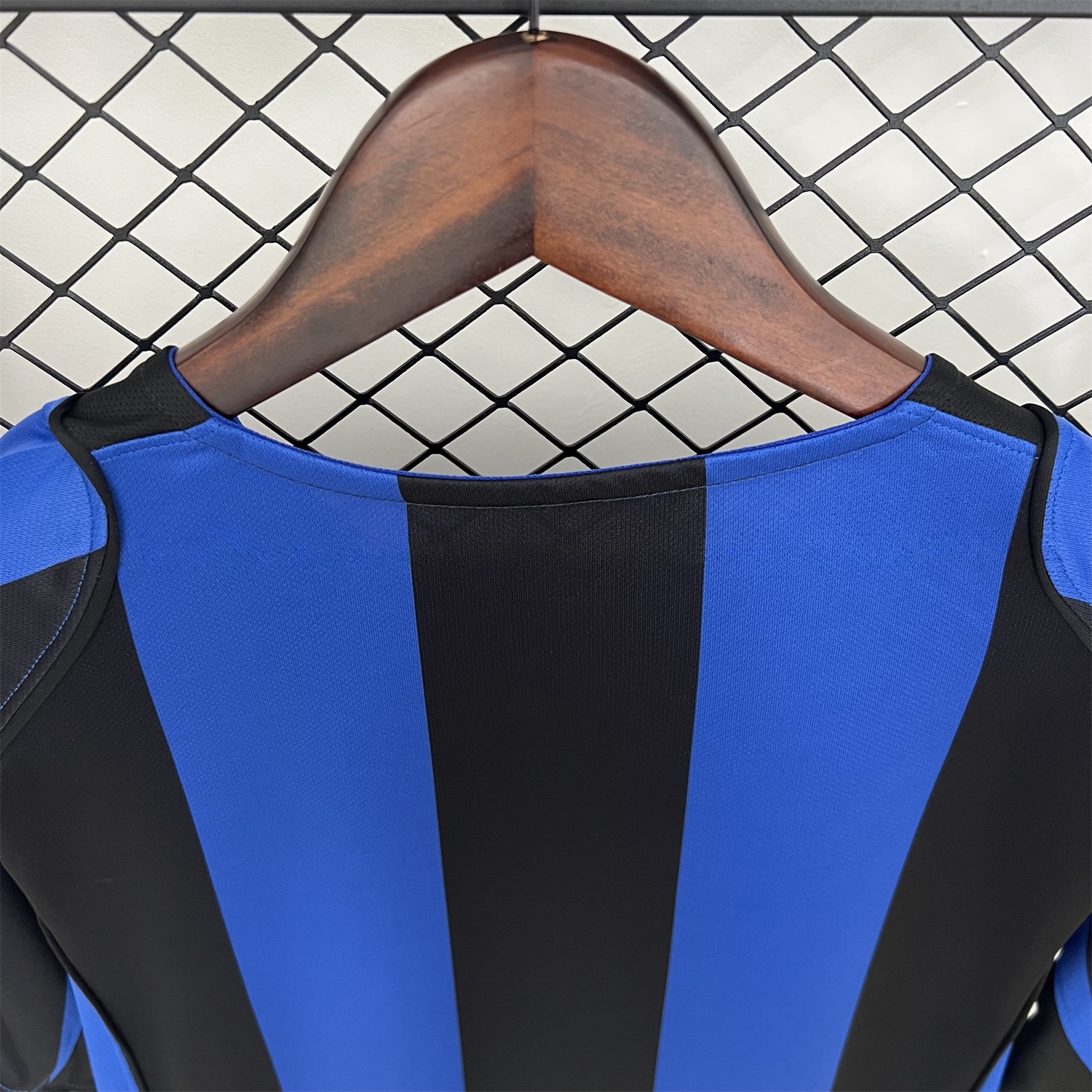 Retro Inter Milan 2004-05 Home Jersey - Unitedfutballjersey