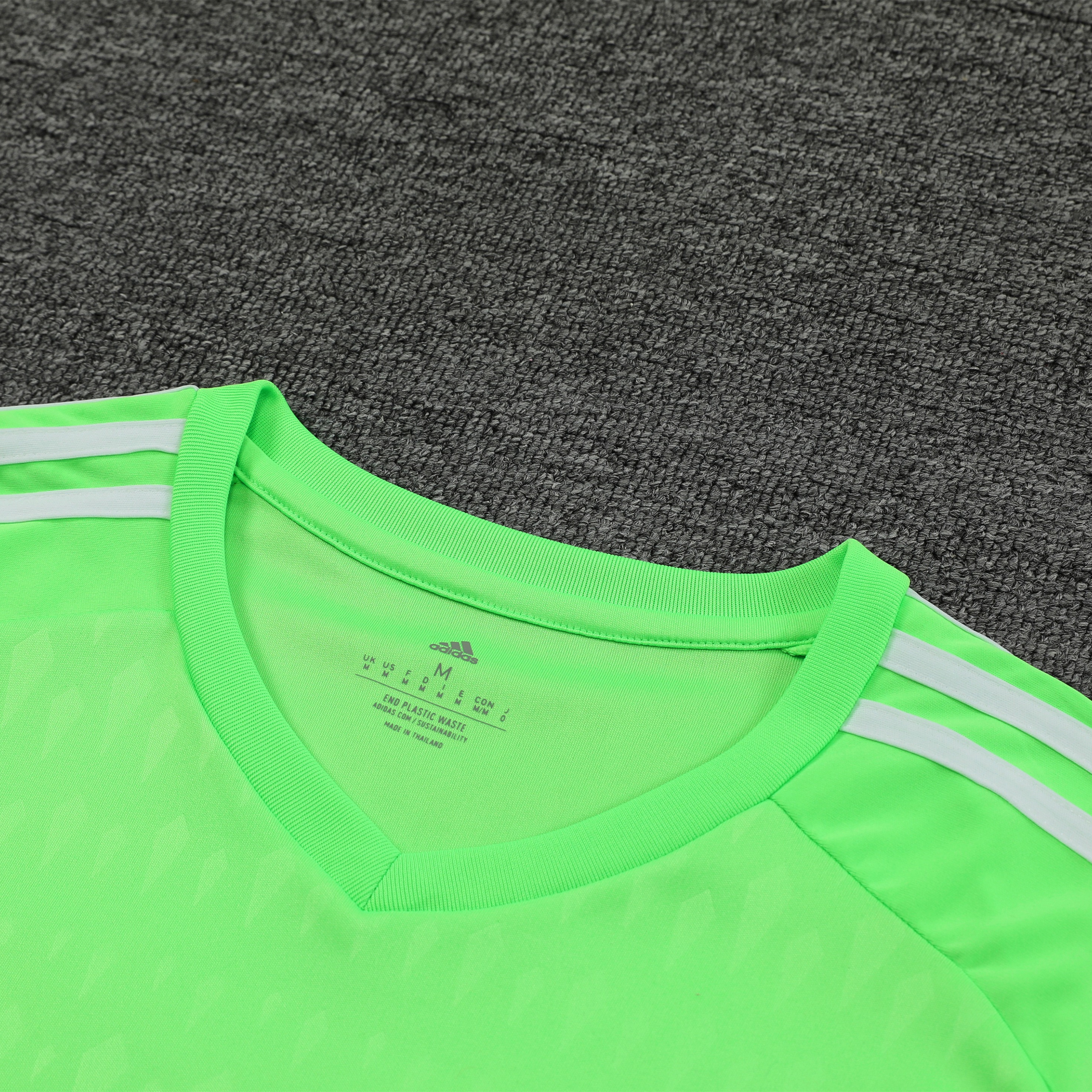 Bayern Munich 23-24 Green Goalkeeper Men's Adult Jersey Set - Unitedfutballjersey