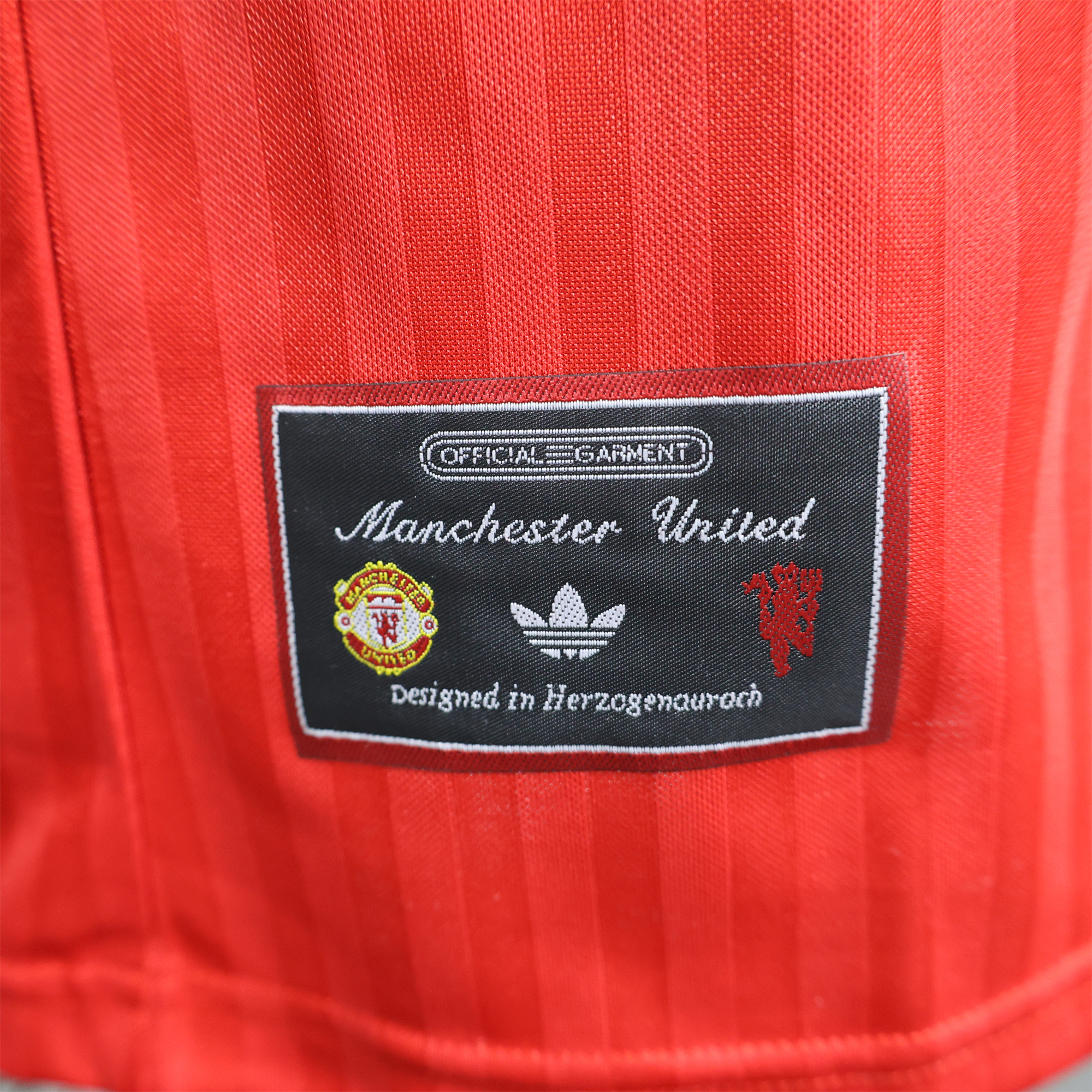 Manchester United 2025 Red Icon Retro Jersey - Player Version - Unitedfutballjersey